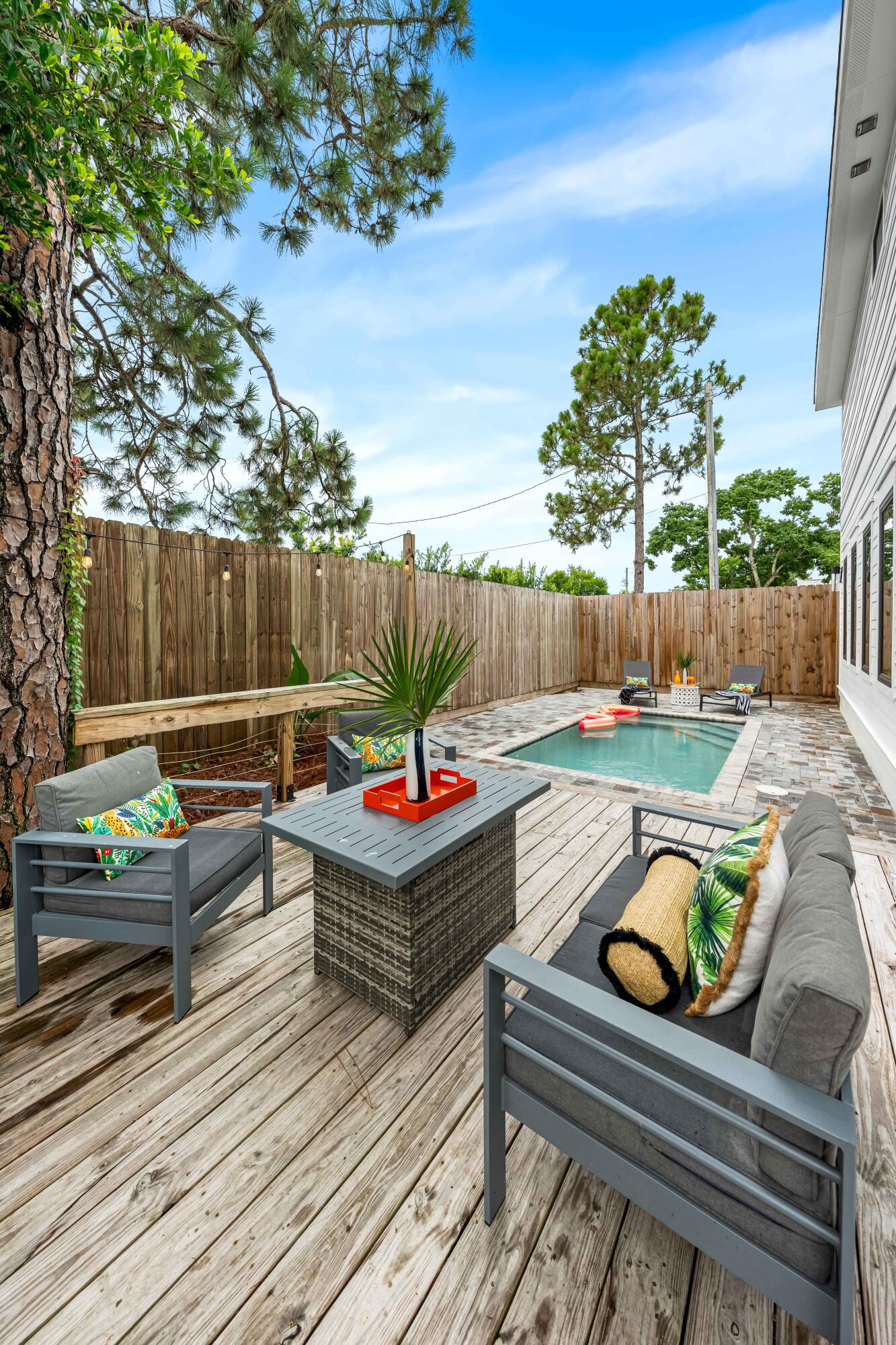 LAGUNA BEACH 6TH ADDN - Residential
