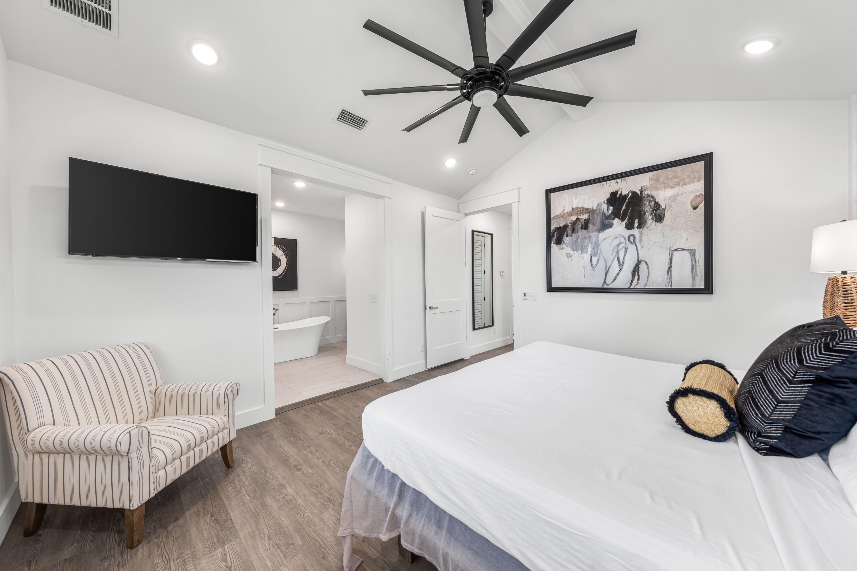 LAGUNA BEACH 6TH ADDN - Residential