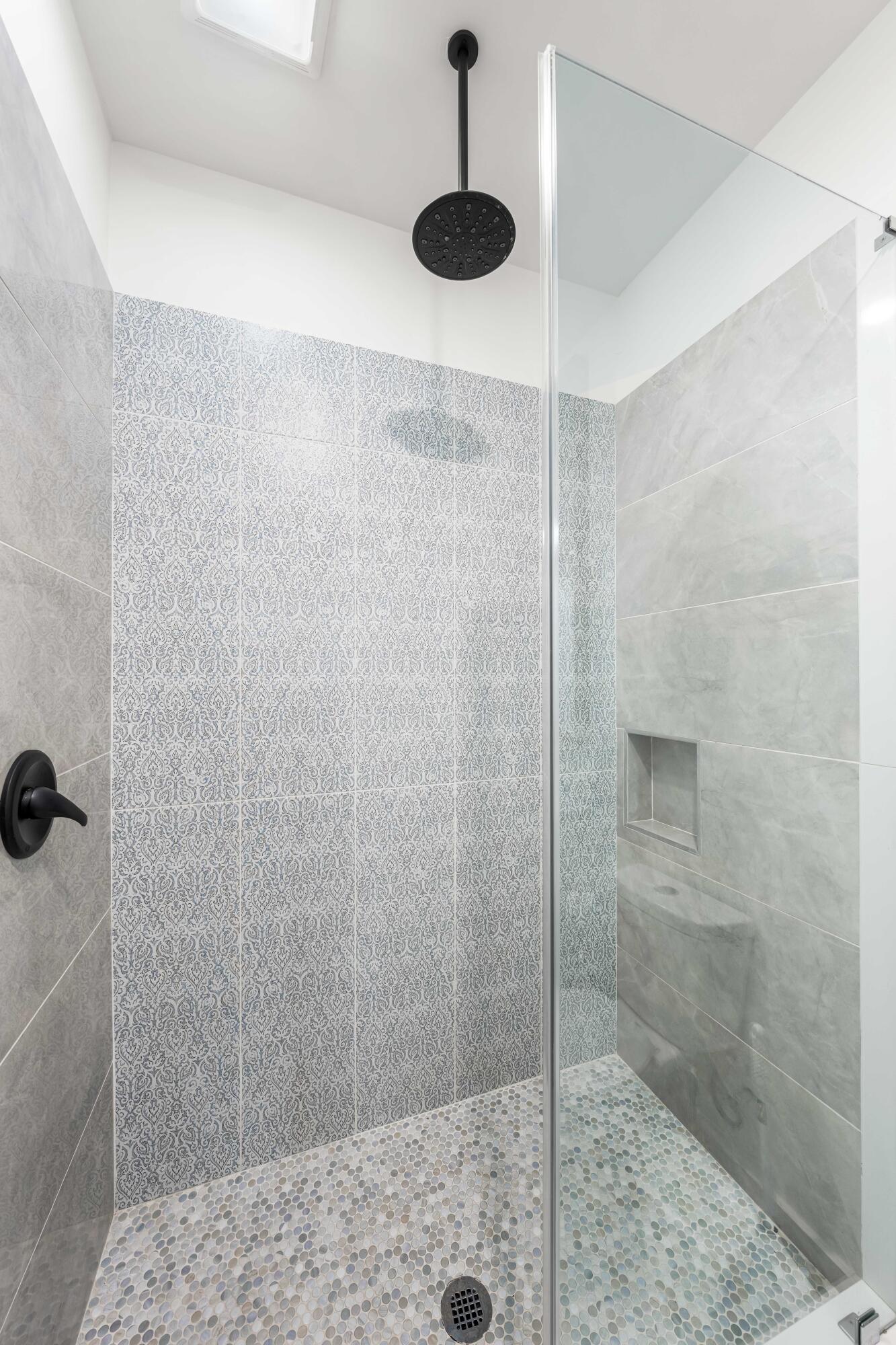 LAGUNA BEACH 6TH ADDN - Residential