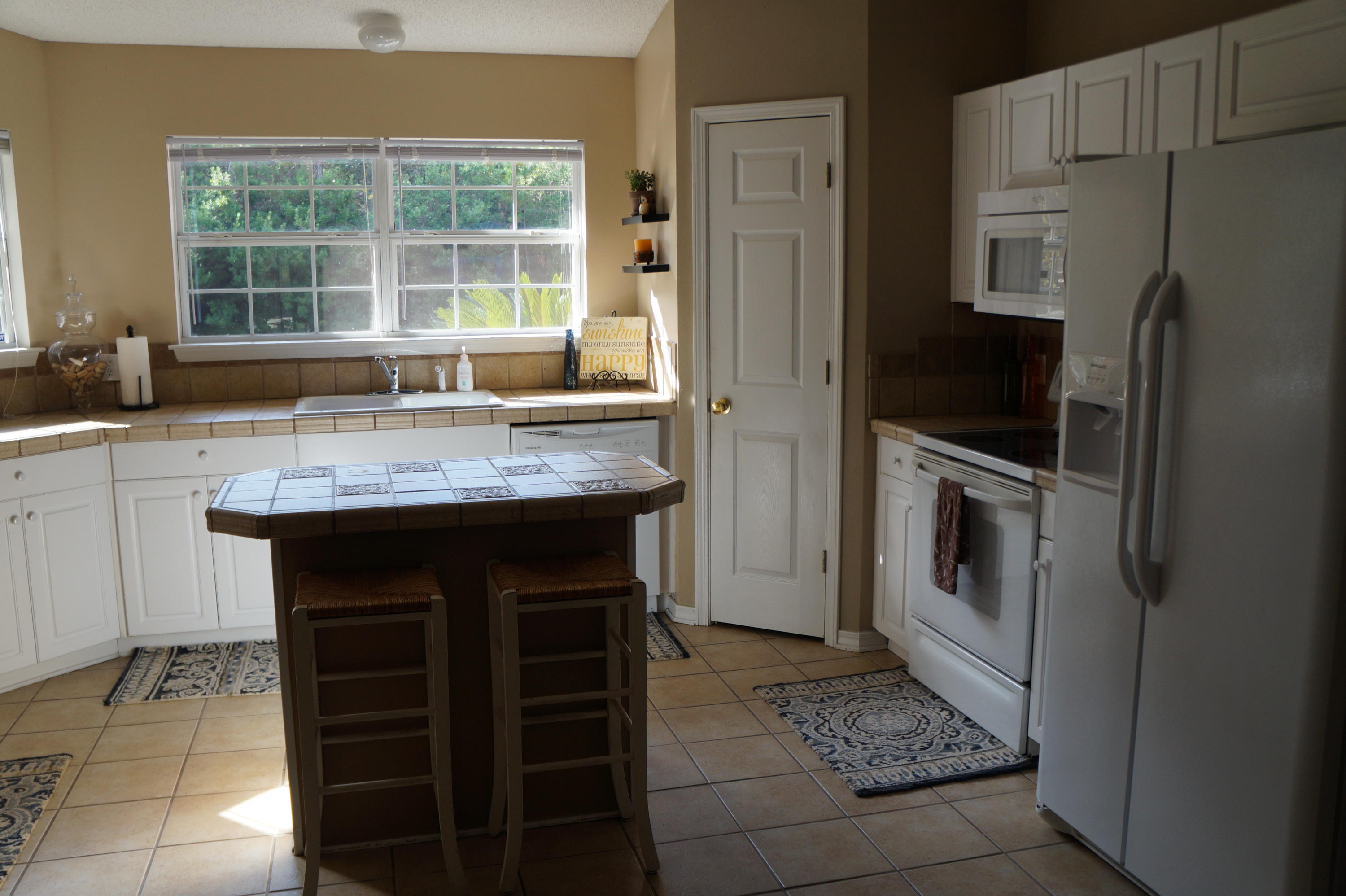 HOLLEY BY THE SEA - Residential