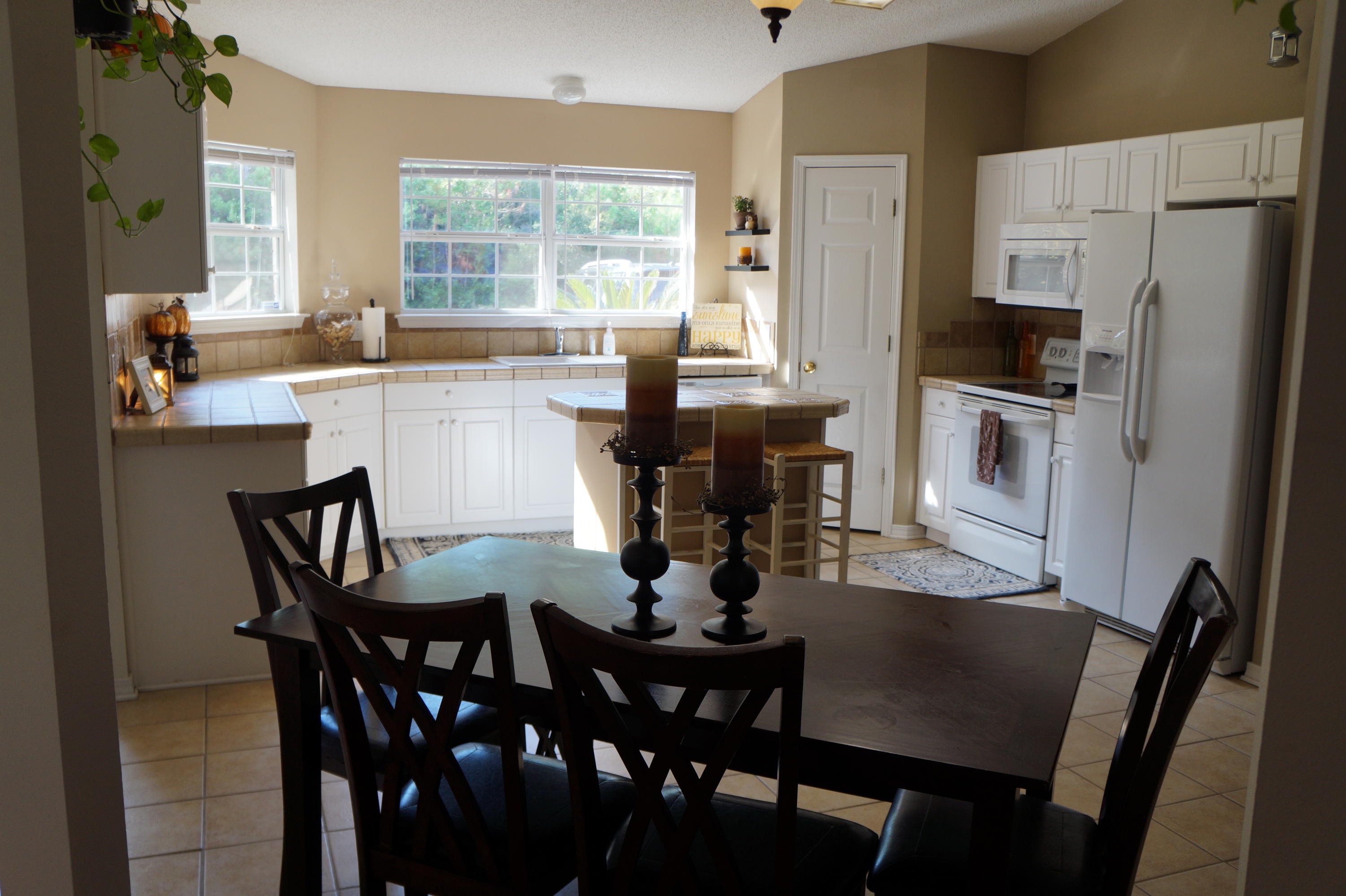 HOLLEY BY THE SEA - Residential