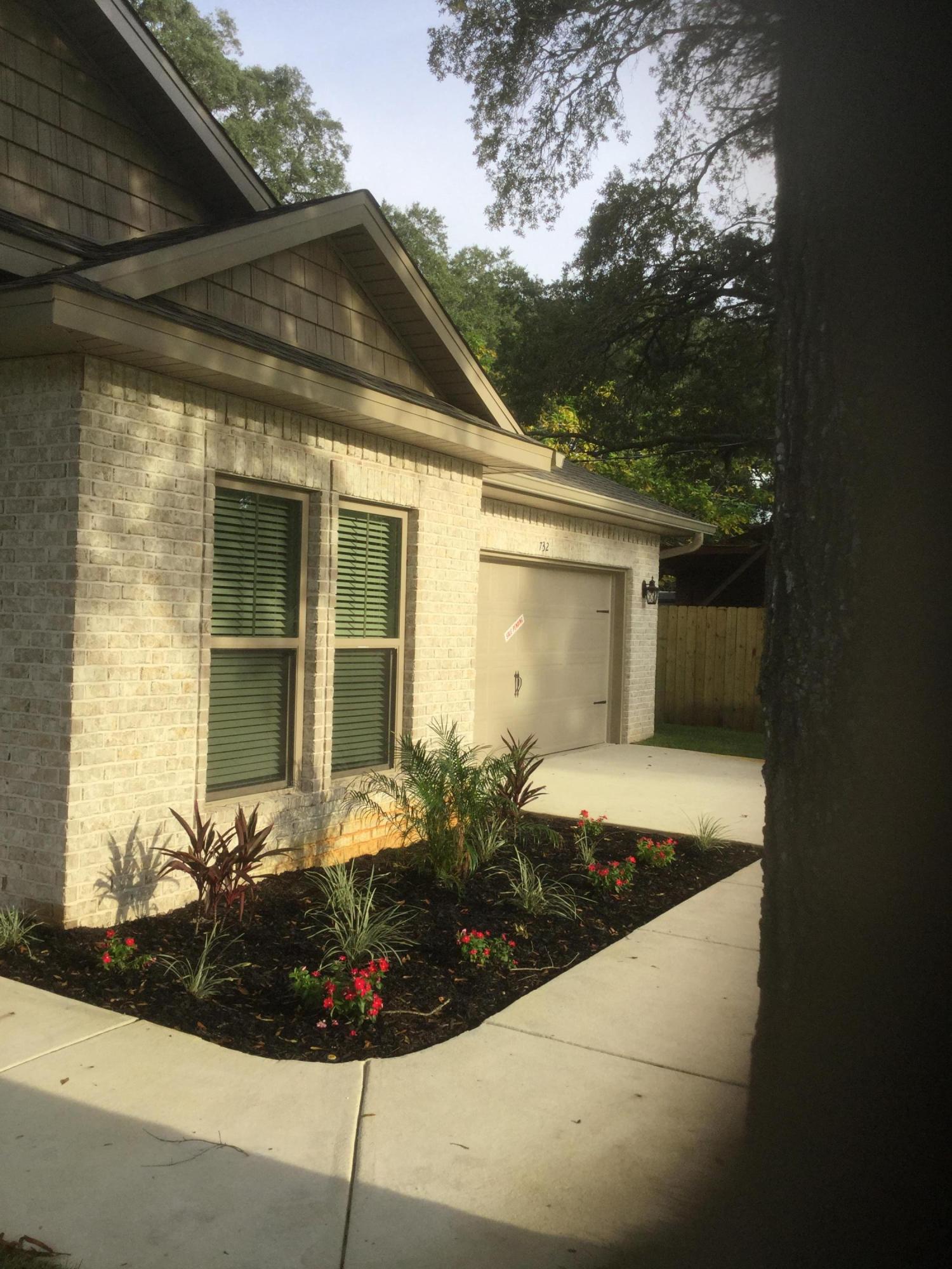 LAKE LORRAINE ESTATES - Residential