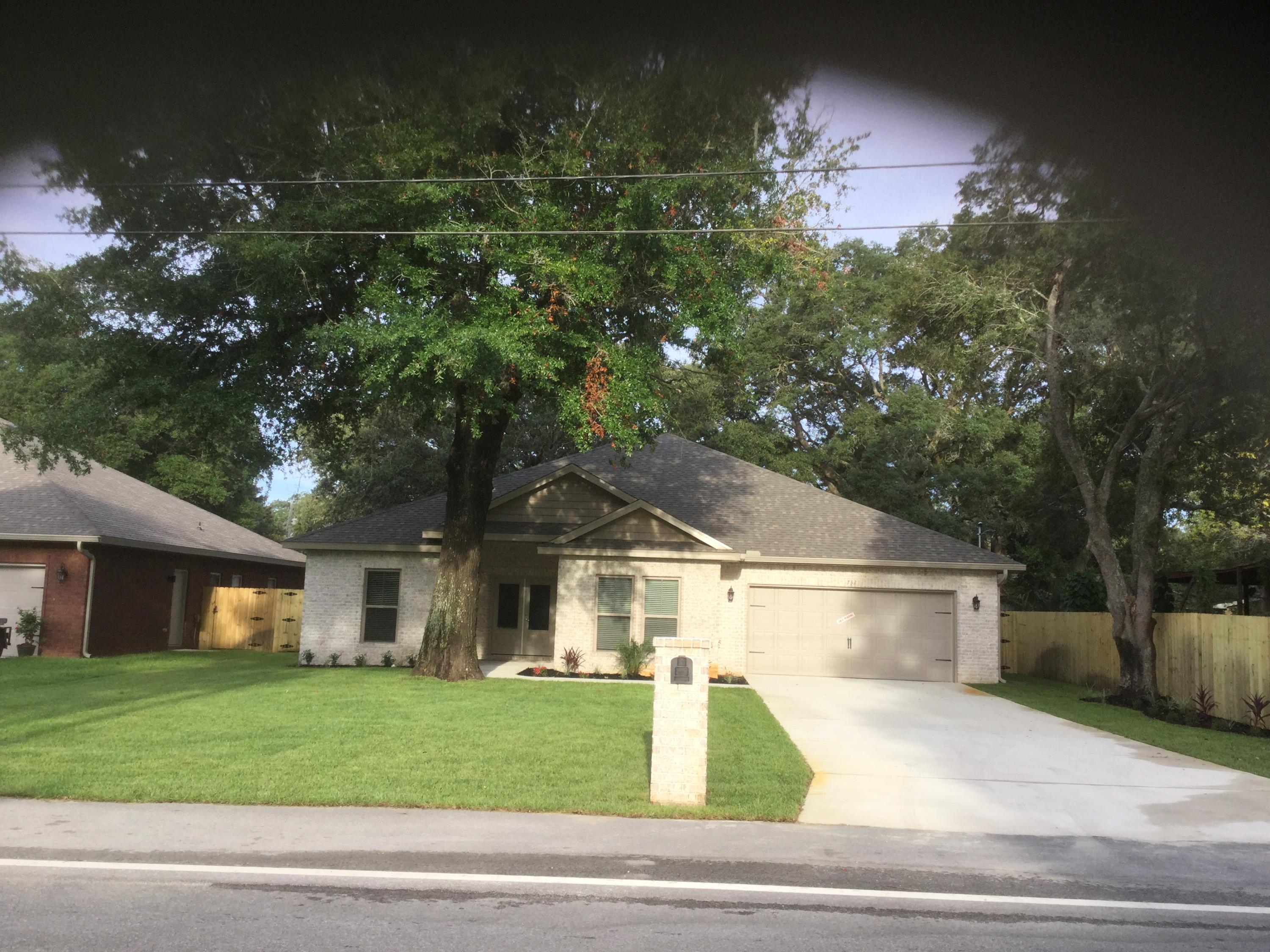 LAKE LORRAINE ESTATES - Residential