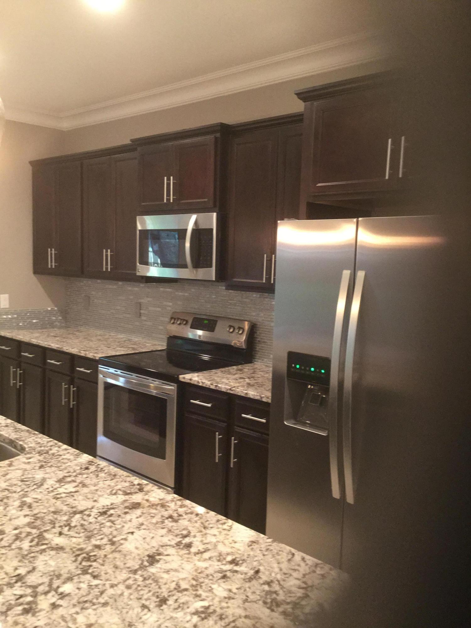 LAKE LORRAINE ESTATES - Residential