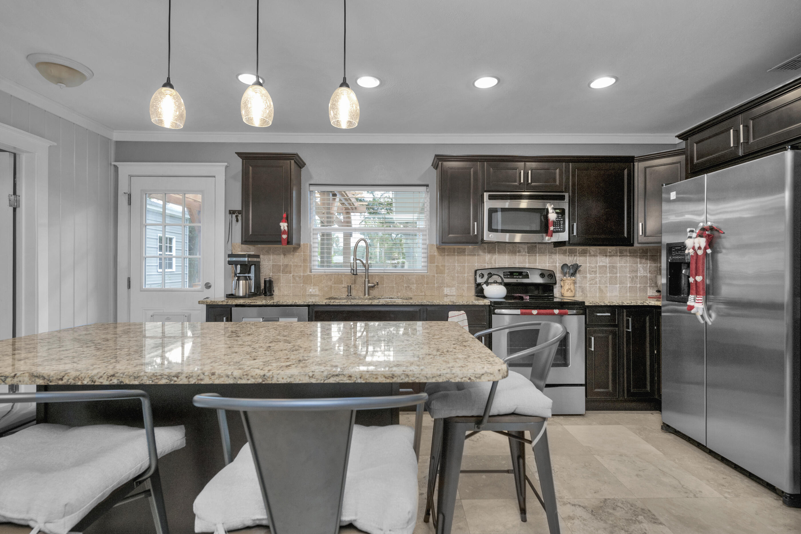 ELLIOTTS POINT 4TH ADDN - Residential