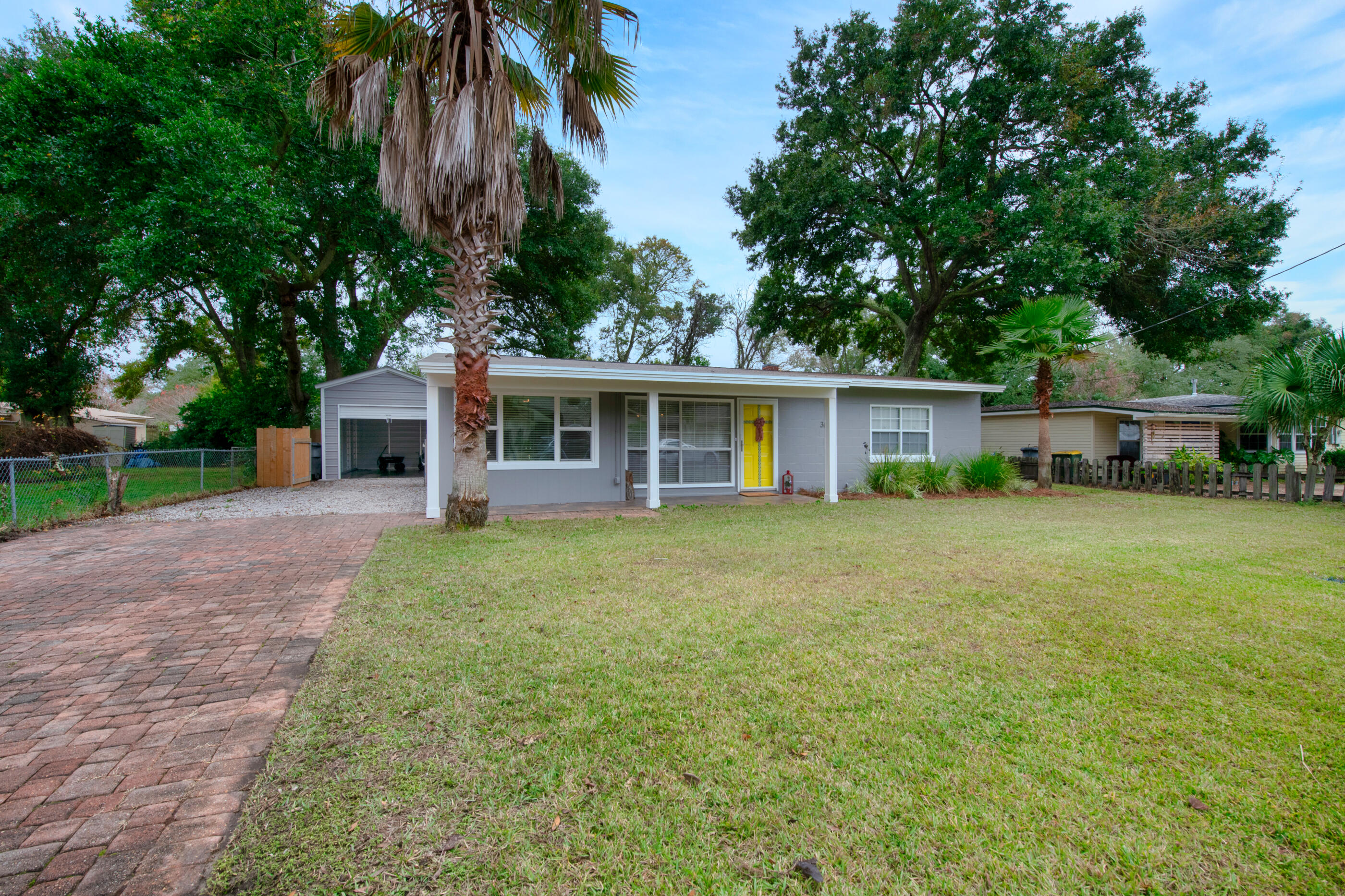 ELLIOTTS POINT 4TH ADDN - Residential