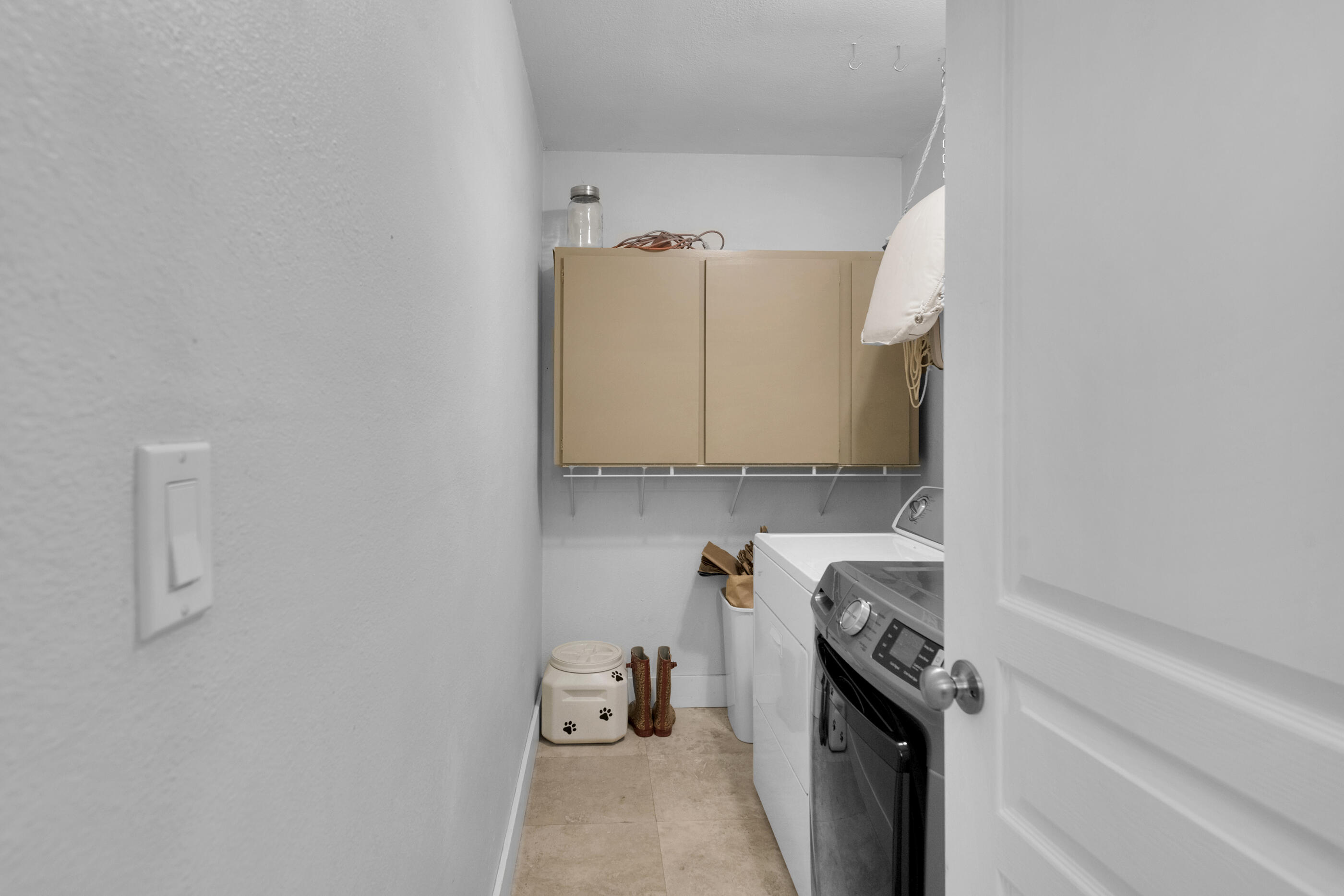 ELLIOTTS POINT 4TH ADDN - Residential