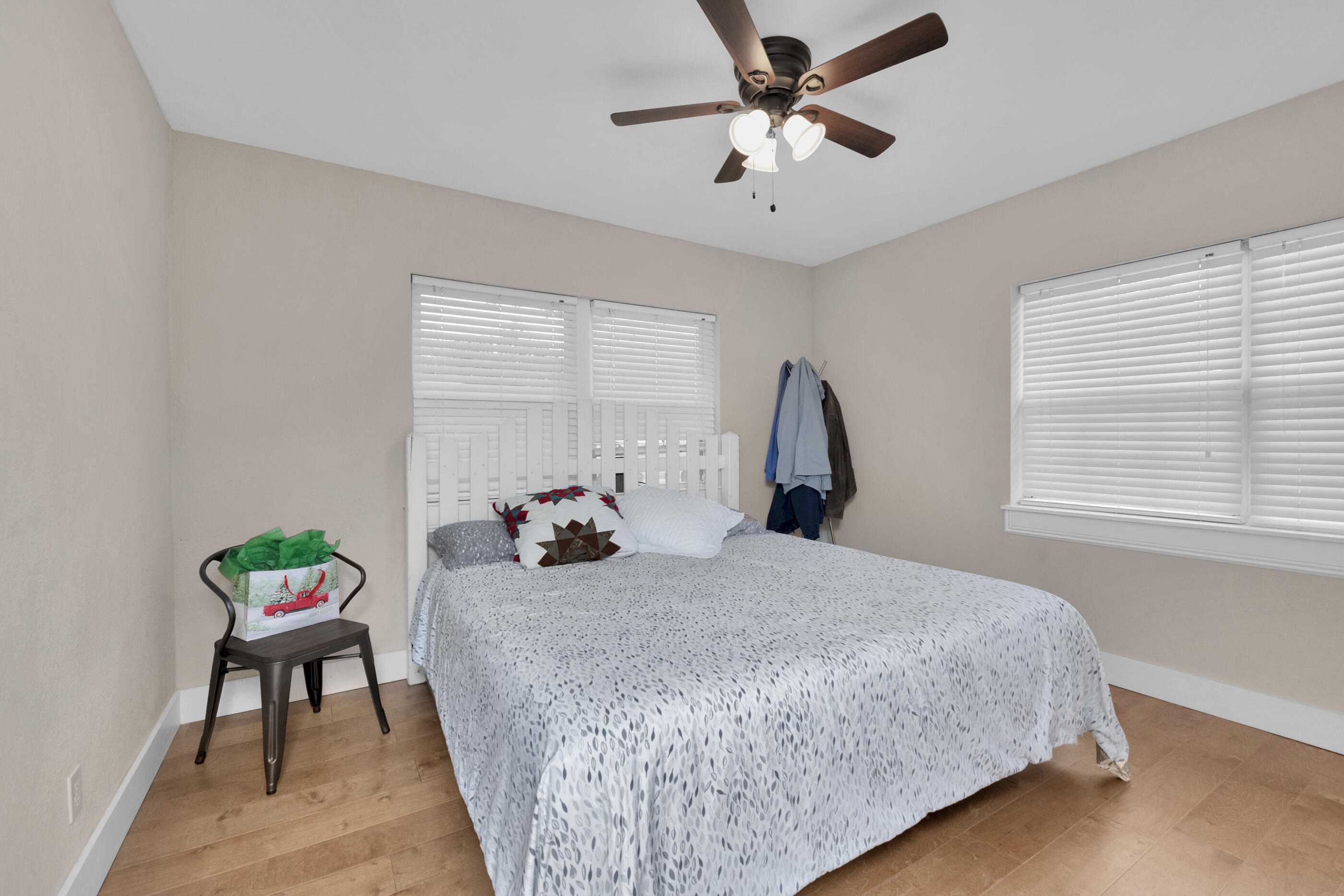 ELLIOTTS POINT 4TH ADDN - Residential