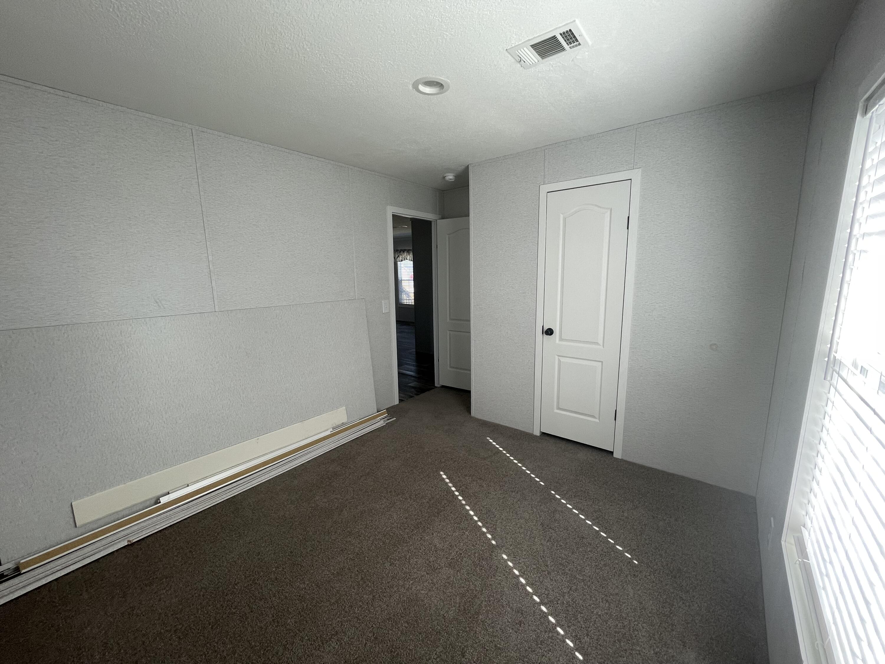 OAKWOOD LAKES ESTATES - Residential