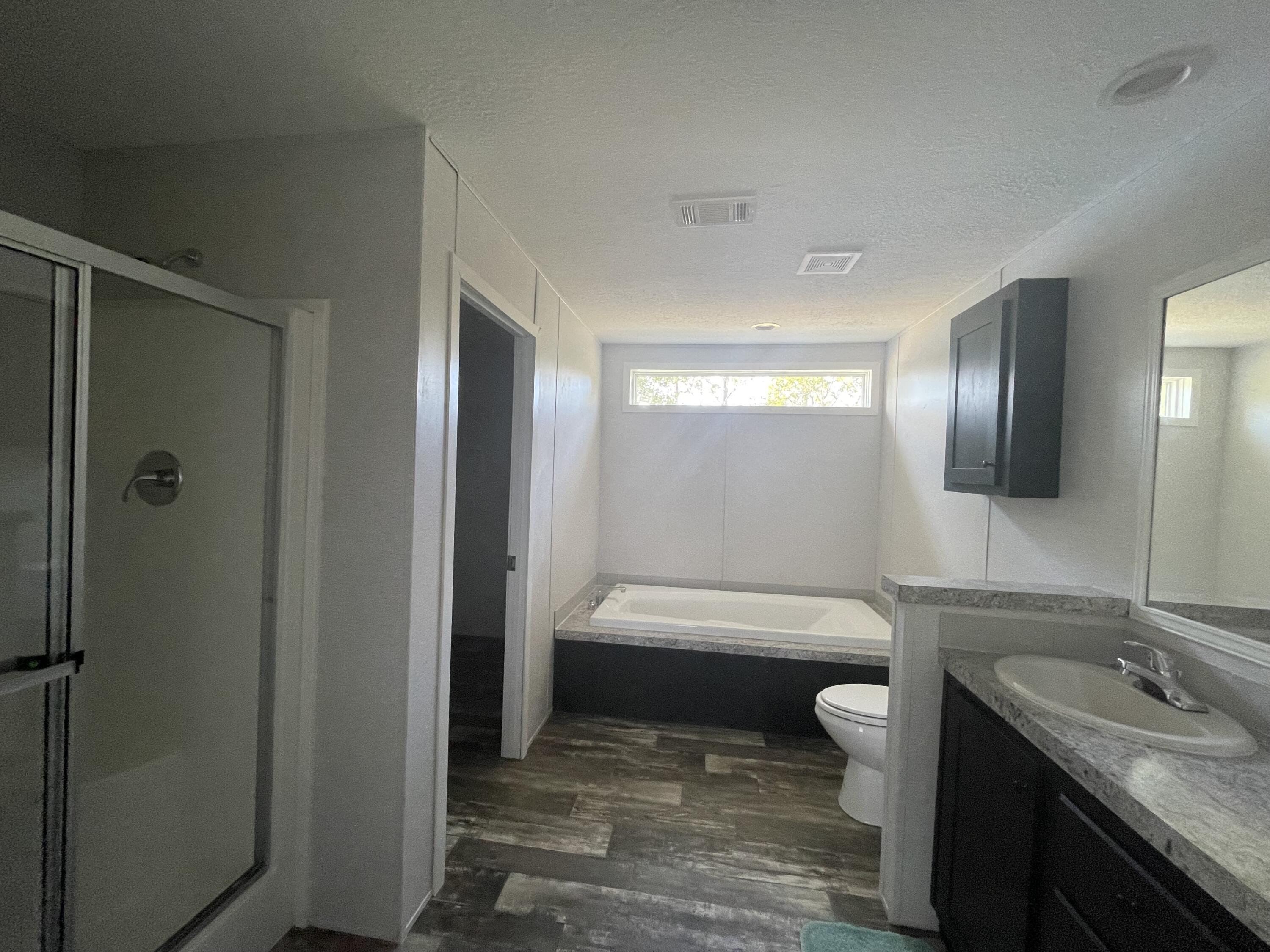 OAKWOOD LAKES ESTATES - Residential