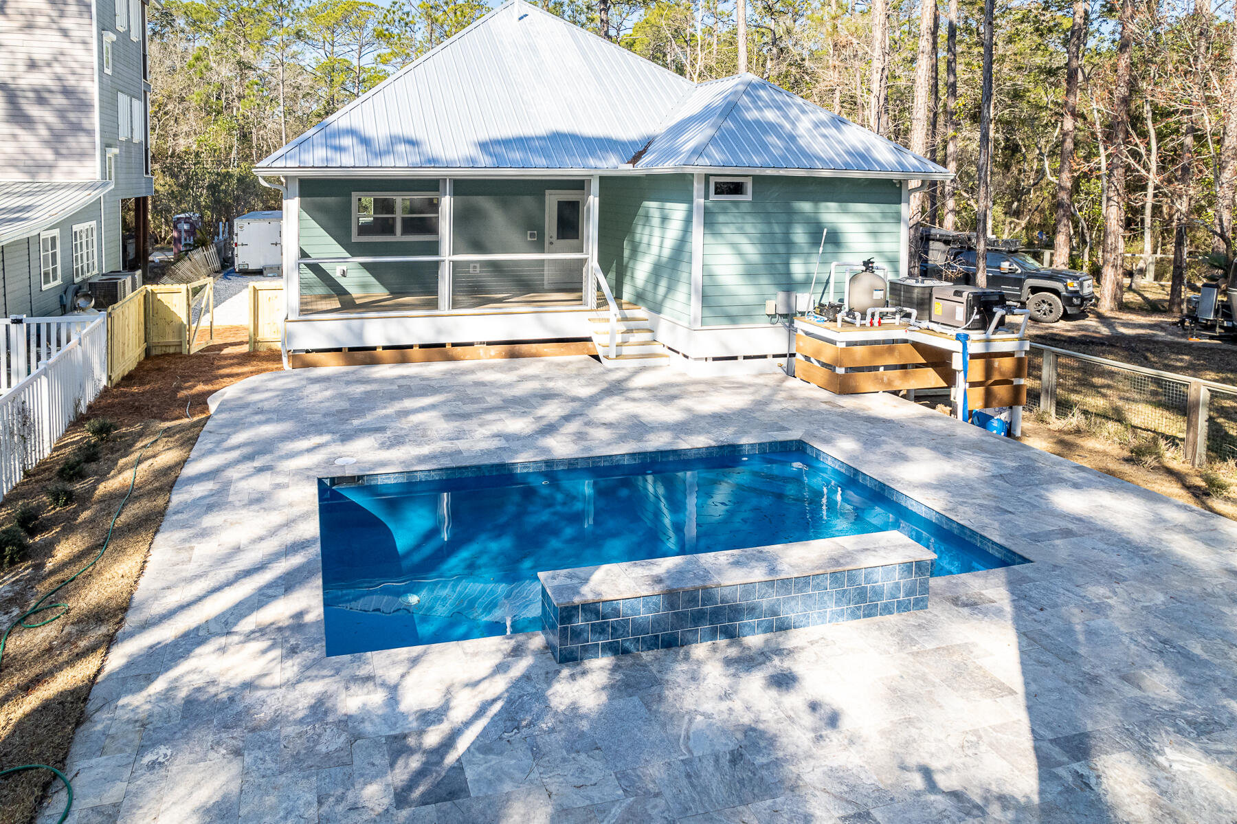 GULF SHORE MANOR - Residential