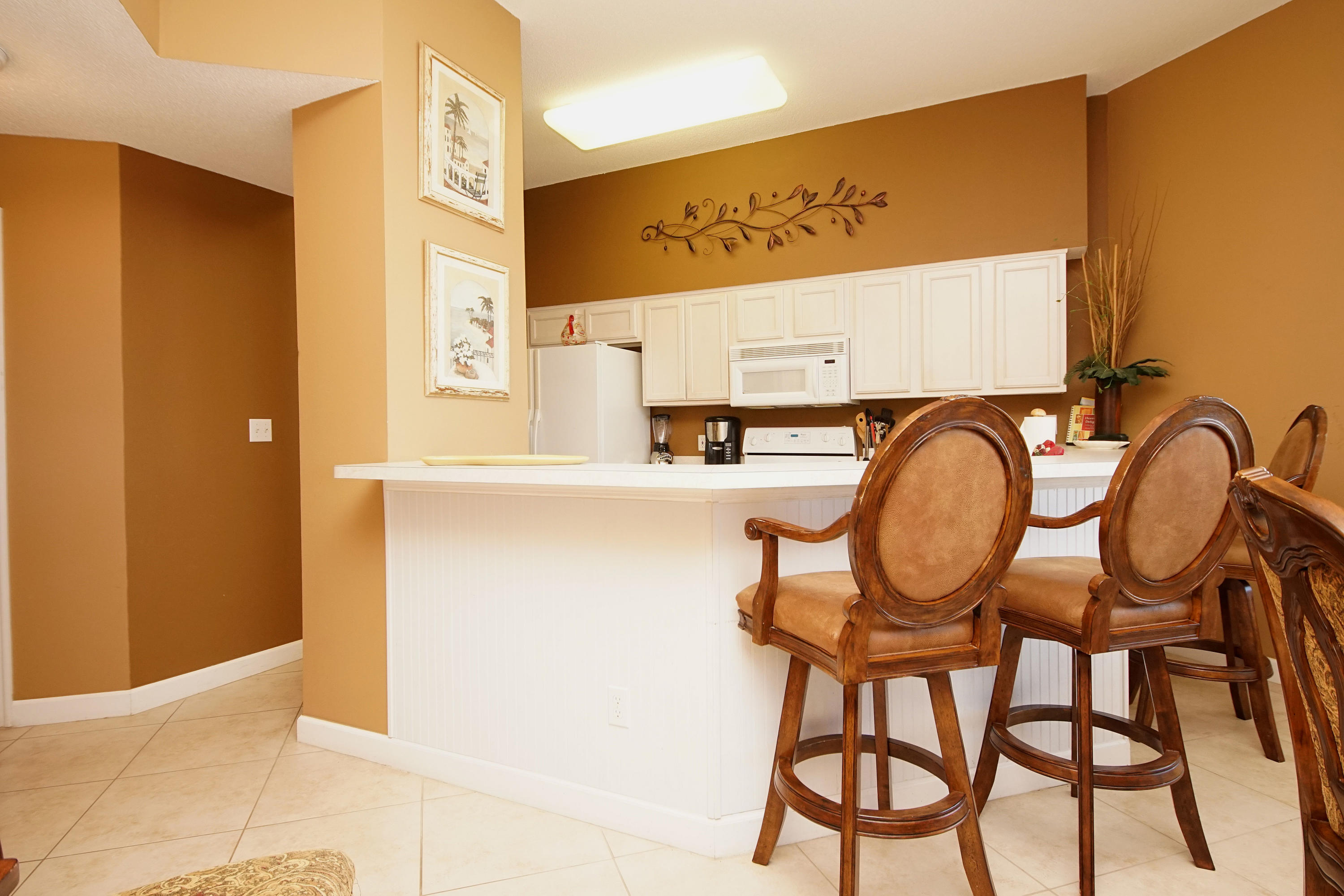 CRYSTAL VIEW CONDO - Residential