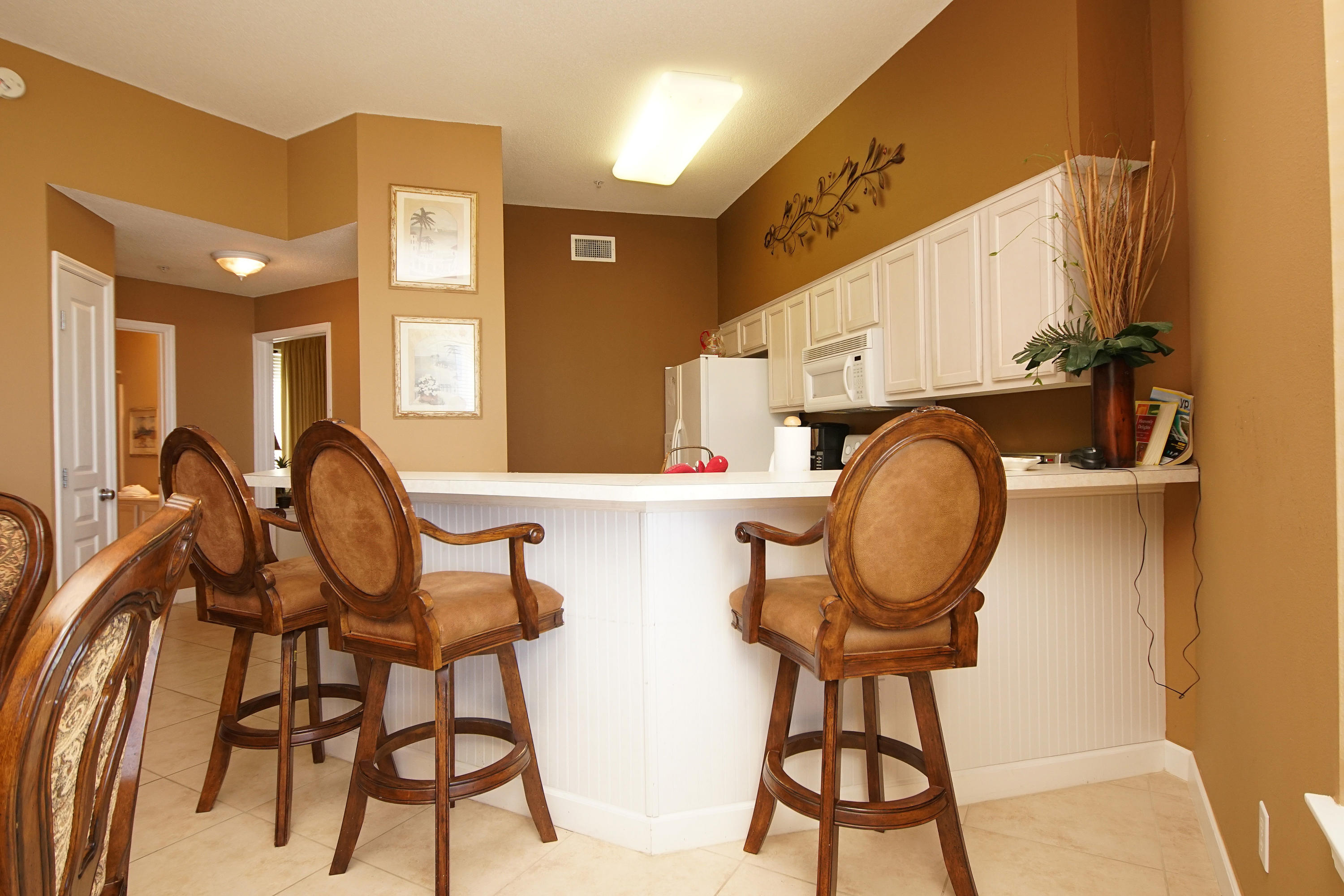 CRYSTAL VIEW CONDO - Residential