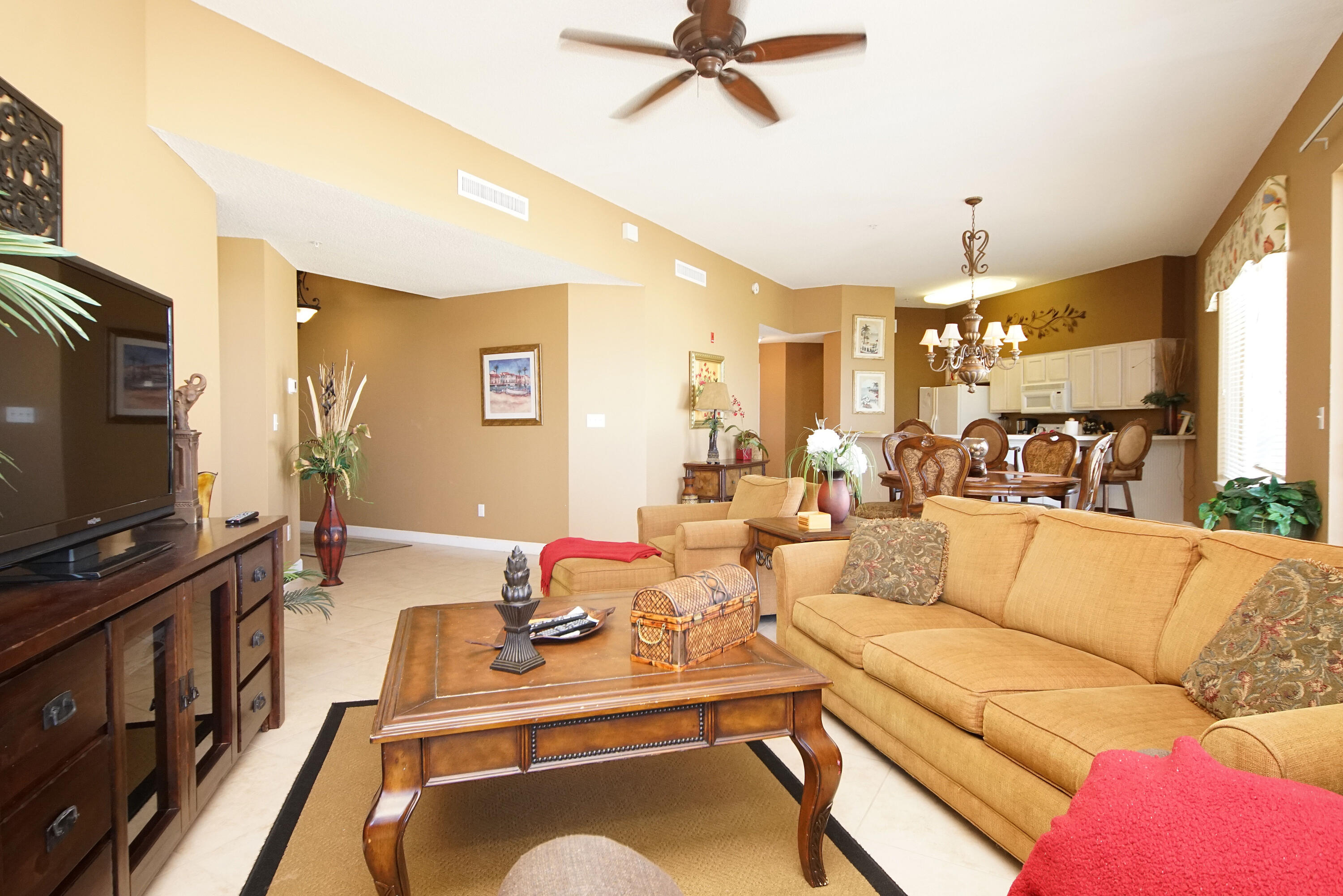 CRYSTAL VIEW CONDO - Residential