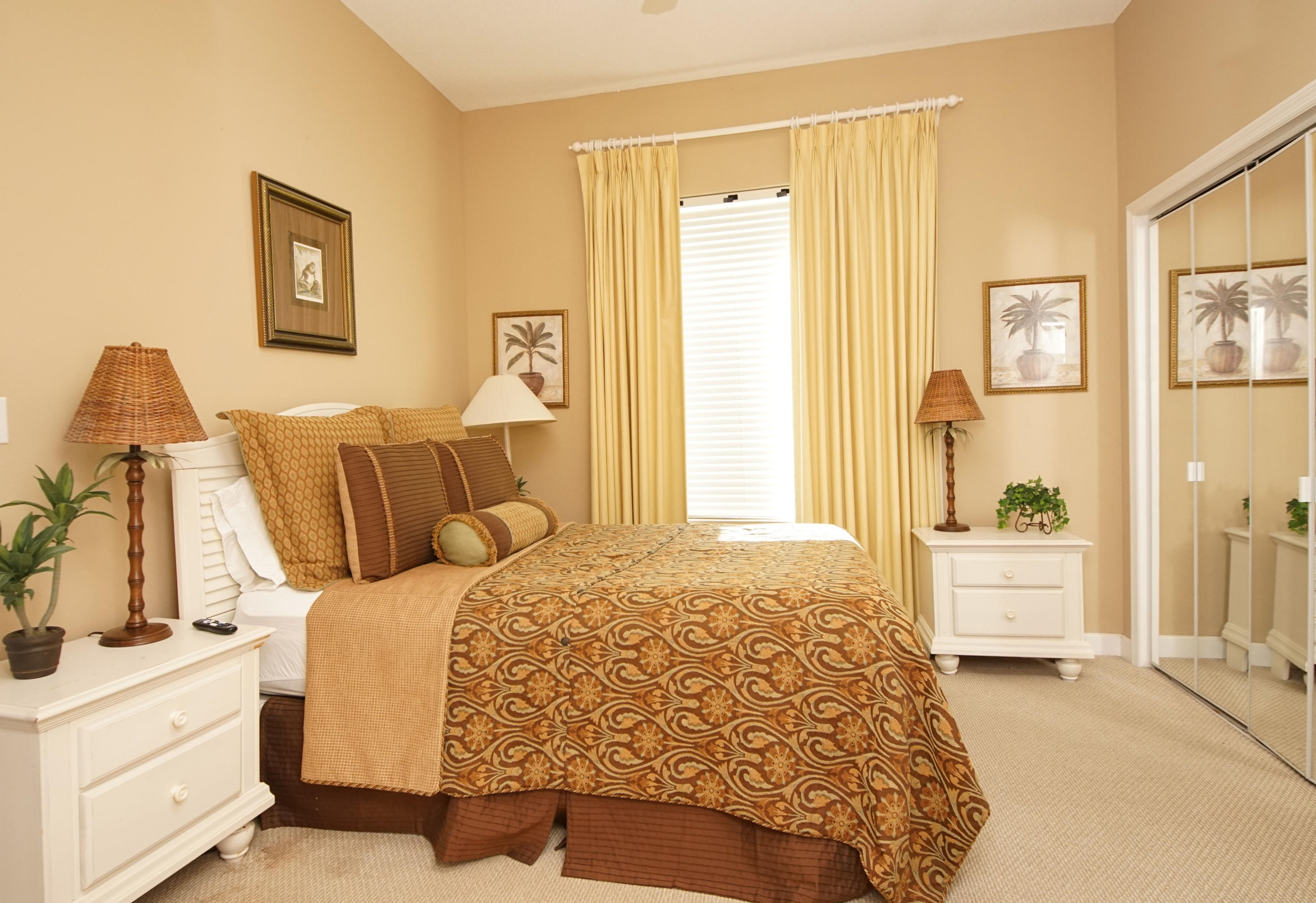 CRYSTAL VIEW CONDO - Residential