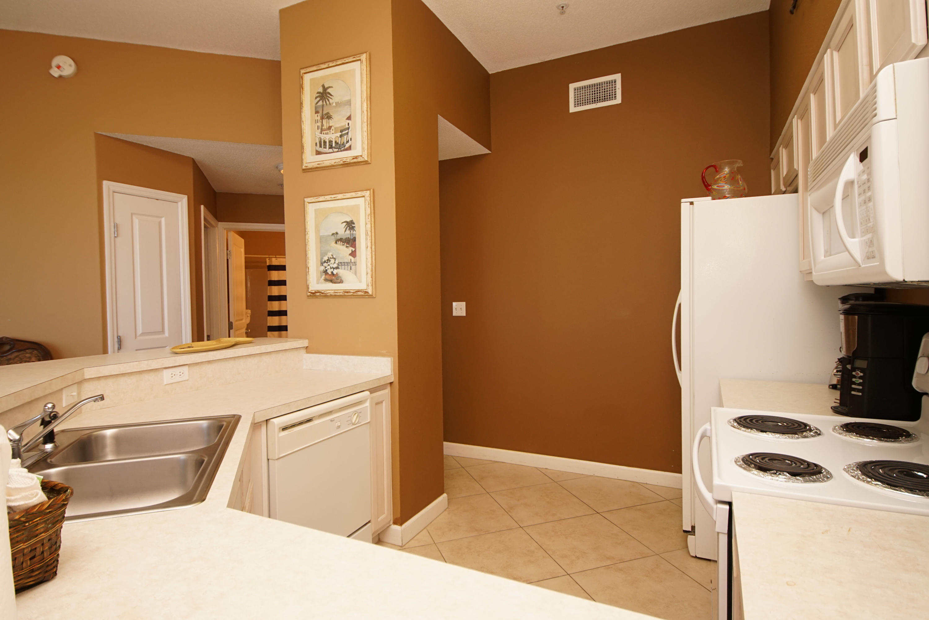 CRYSTAL VIEW CONDO - Residential