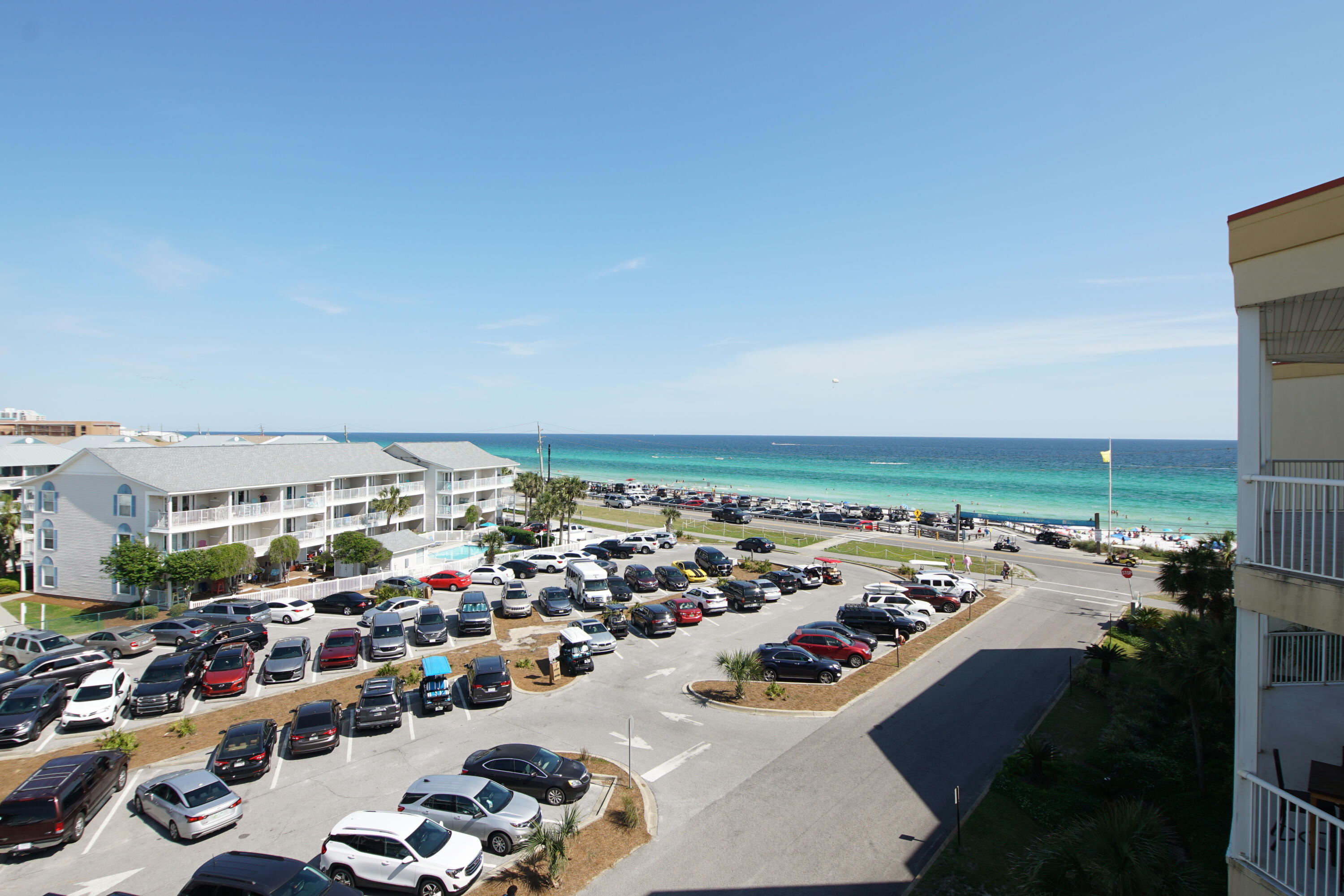 CRYSTAL VIEW CONDO - Residential