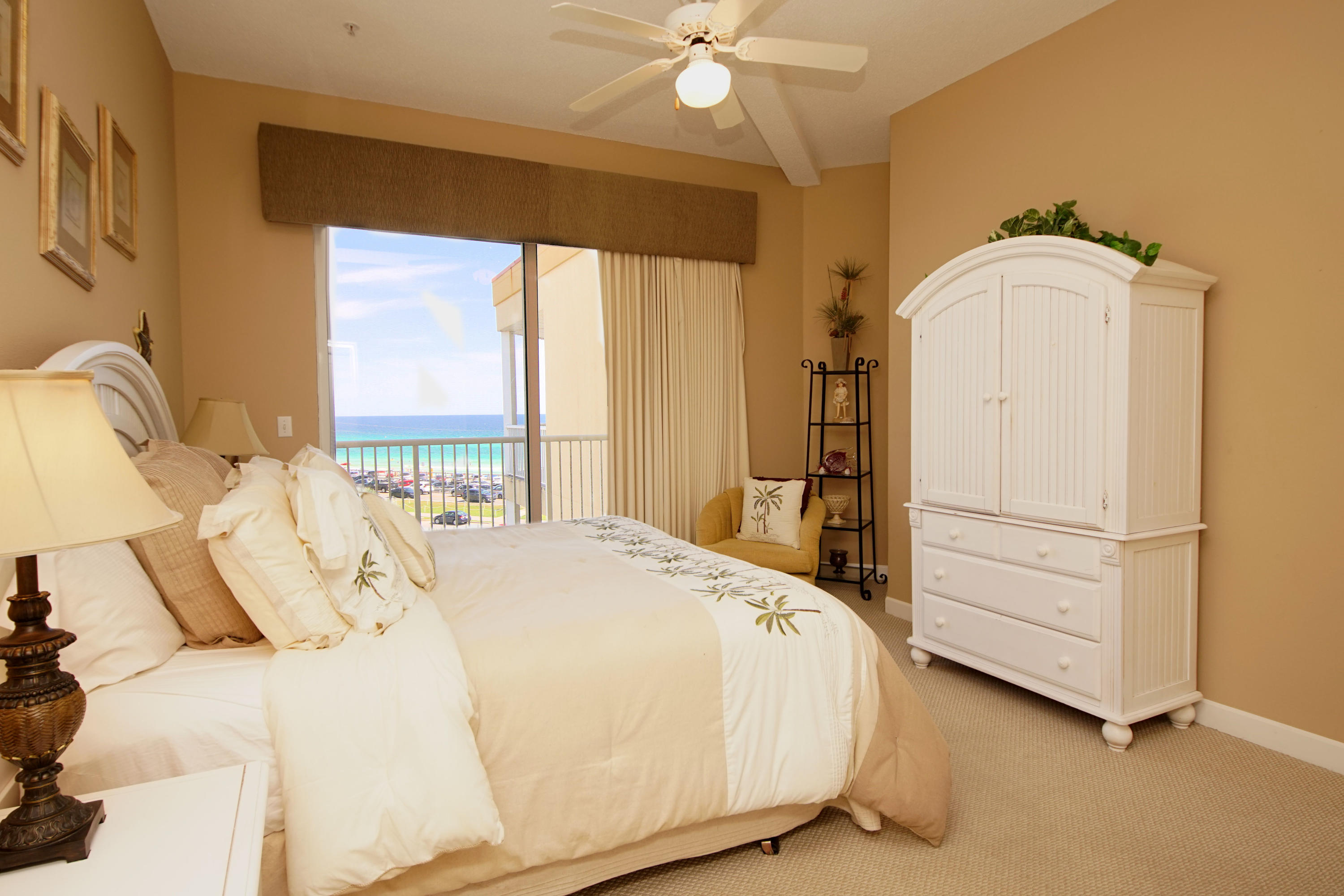 CRYSTAL VIEW CONDO - Residential