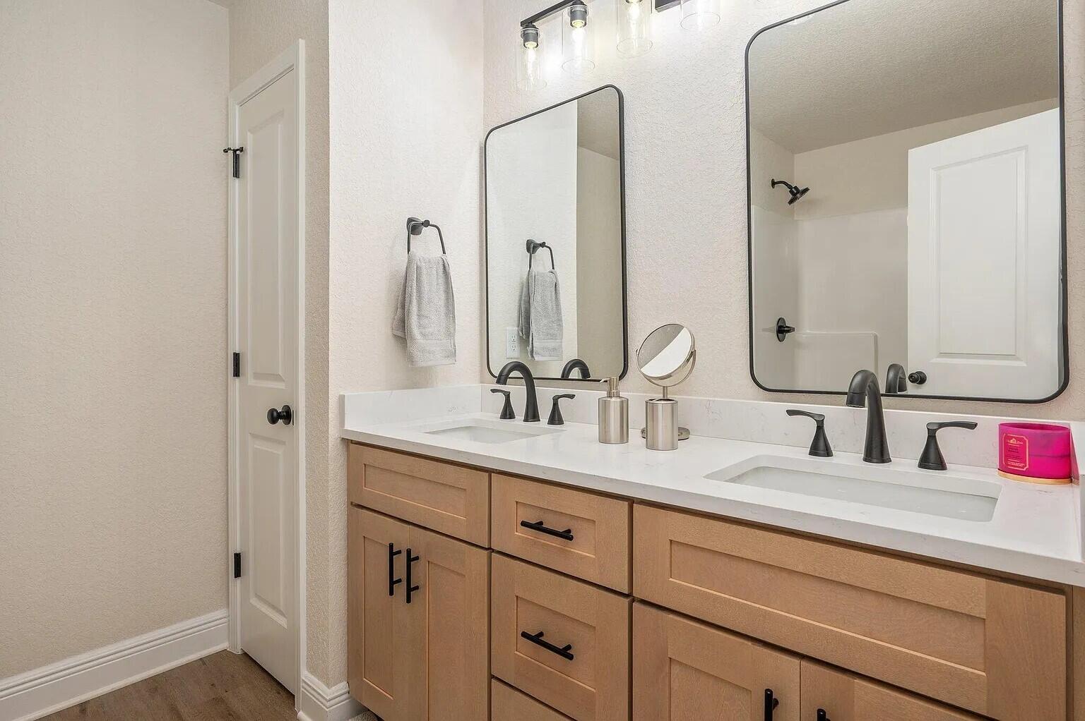 CRESTVIEW LOT 2 BLK 107 - Residential