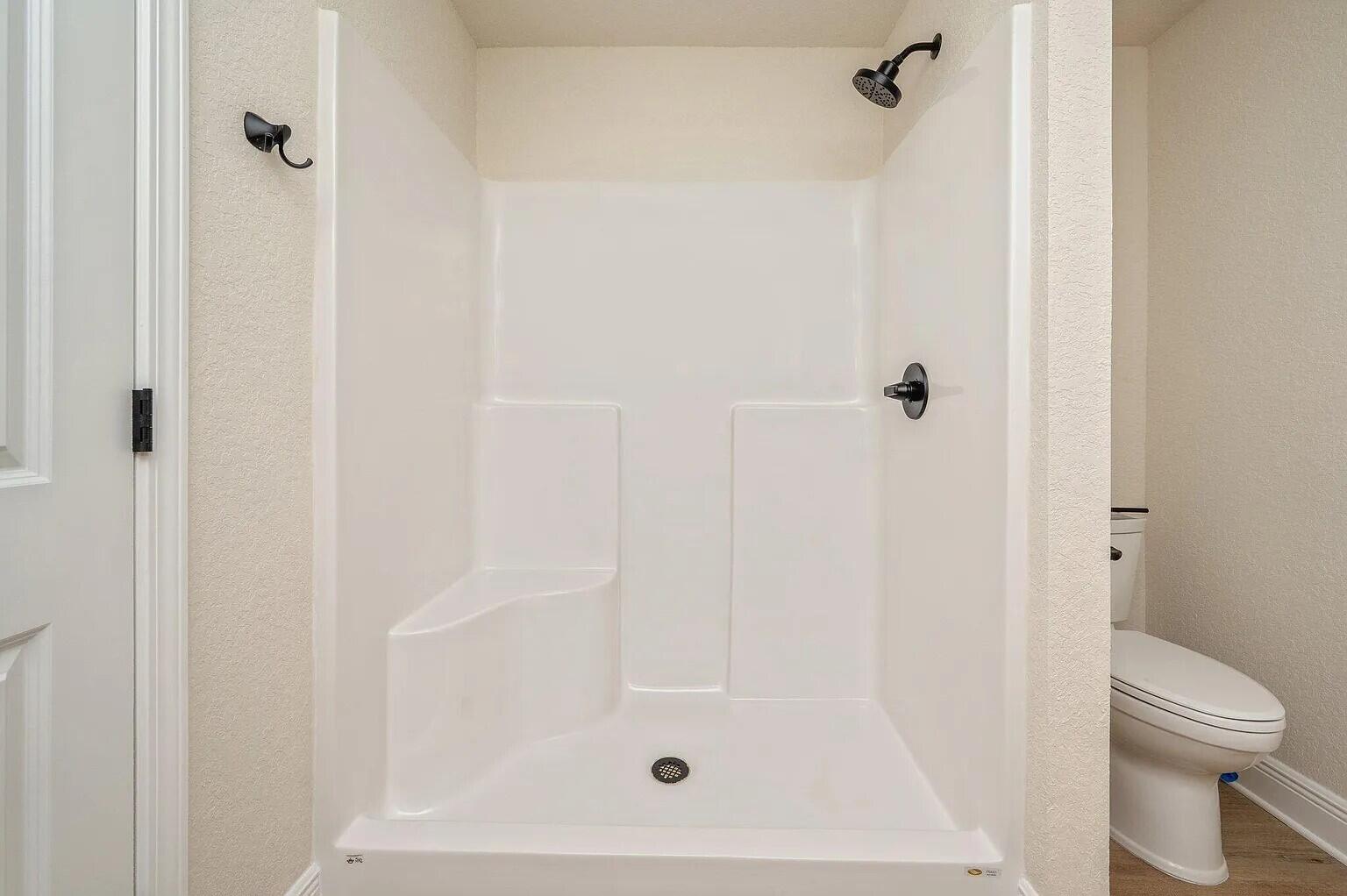 CRESTVIEW LOT 2 BLK 107 - Residential