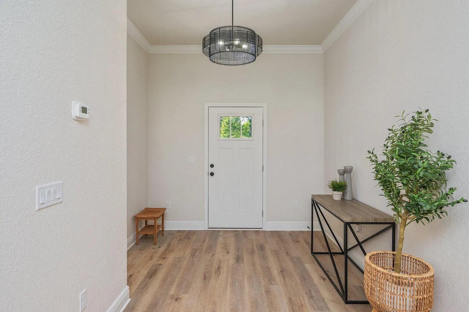 CRESTVIEW LOT 2 BLK 107 - Residential