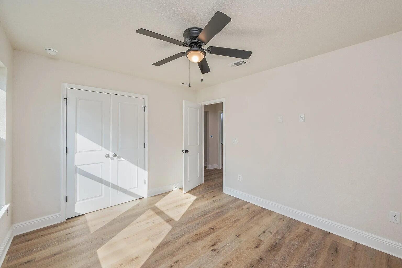 CRESTVIEW LOT 2 BLK 107 - Residential