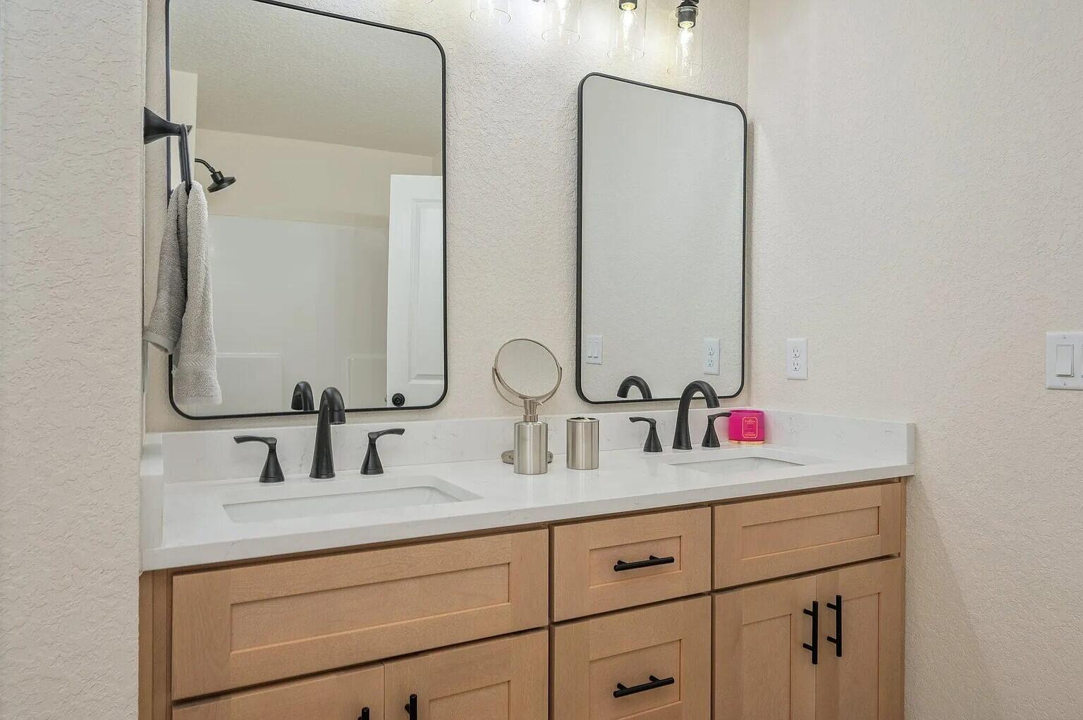 CRESTVIEW LOT 2 BLK 107 - Residential