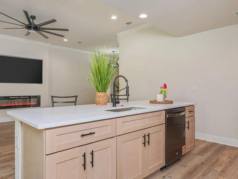 CRESTVIEW LOT 2 BLK 107 - Residential