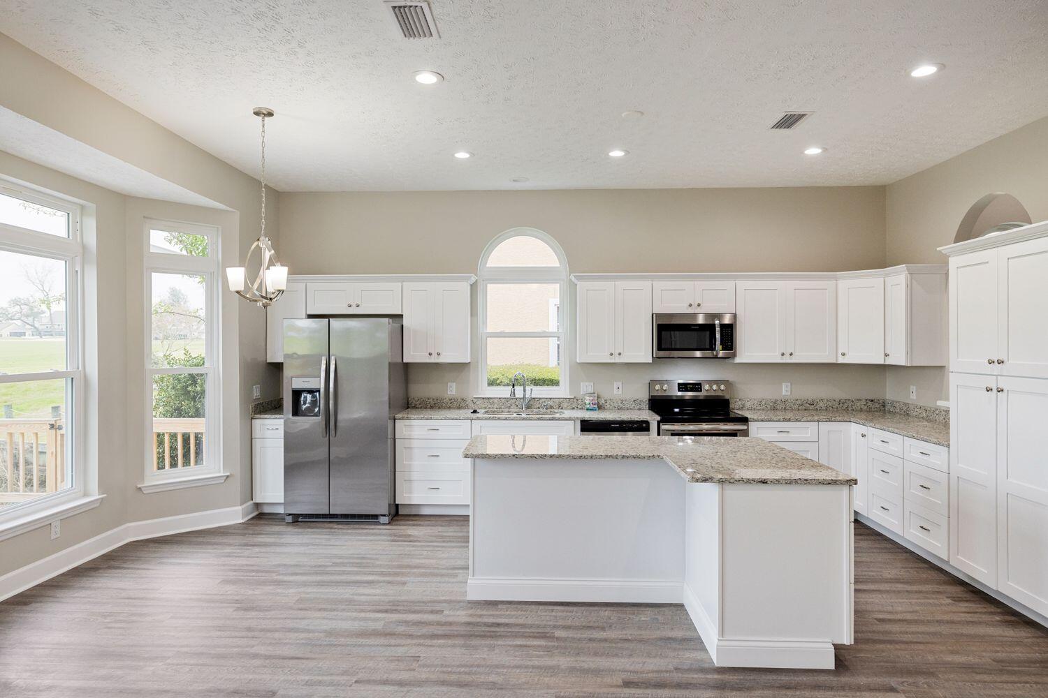 COUNTRY CLUB HARBOUR ESTATES - Residential