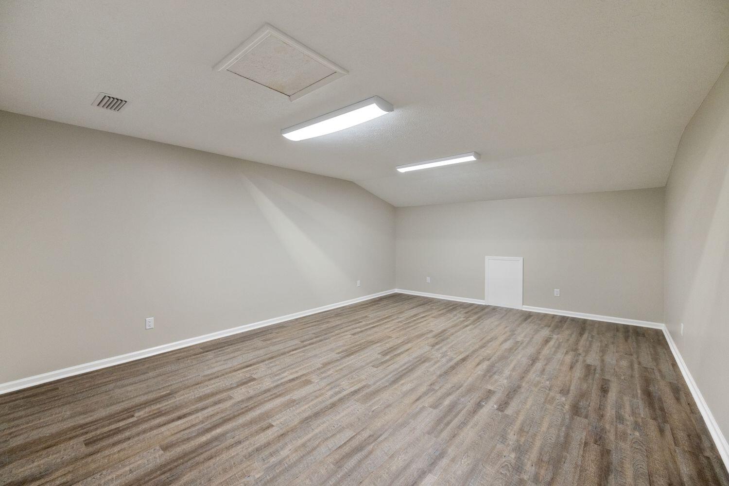 COUNTRY CLUB HARBOUR ESTATES - Residential