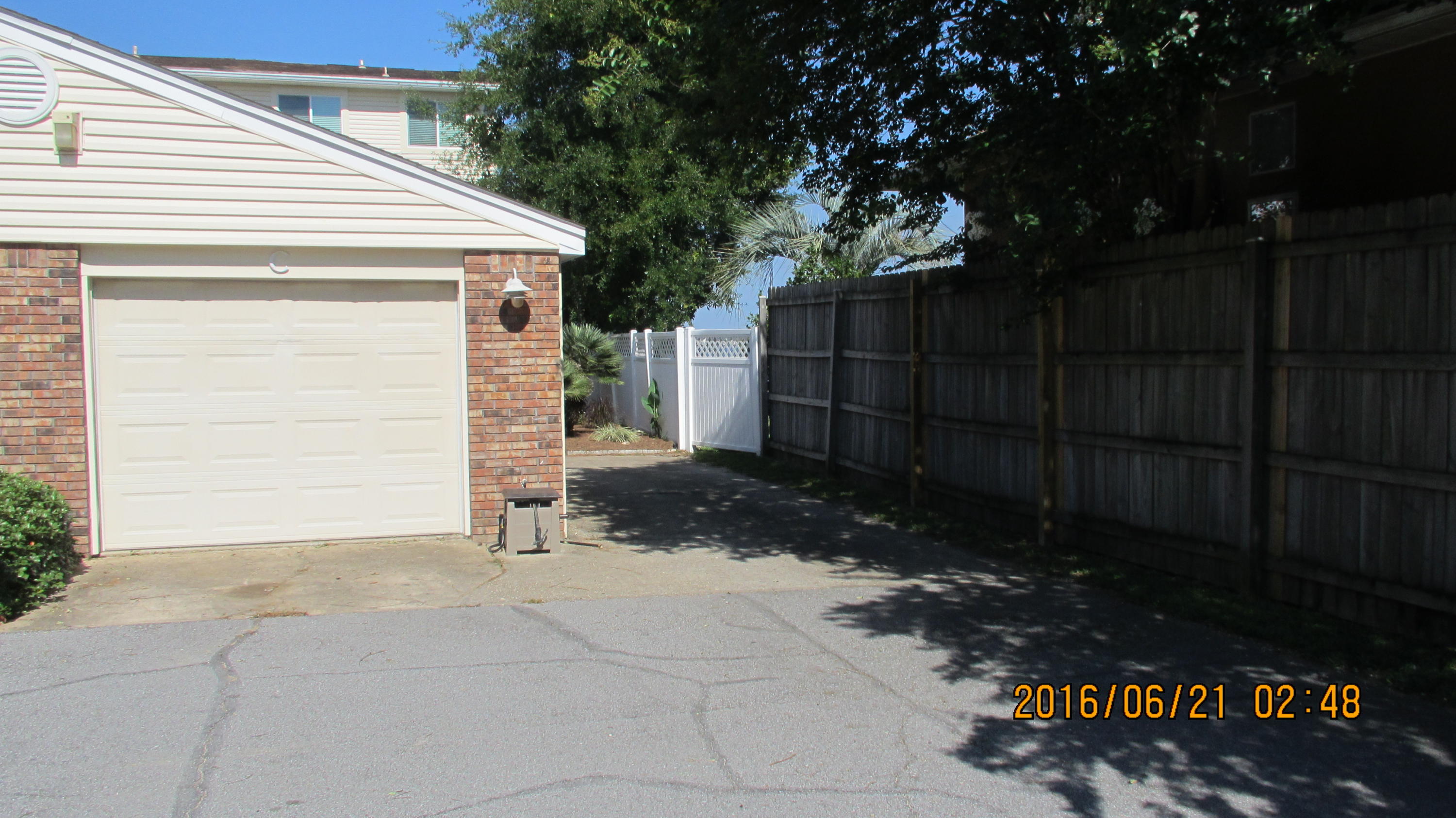 BAYOU T/H - Residential Lease