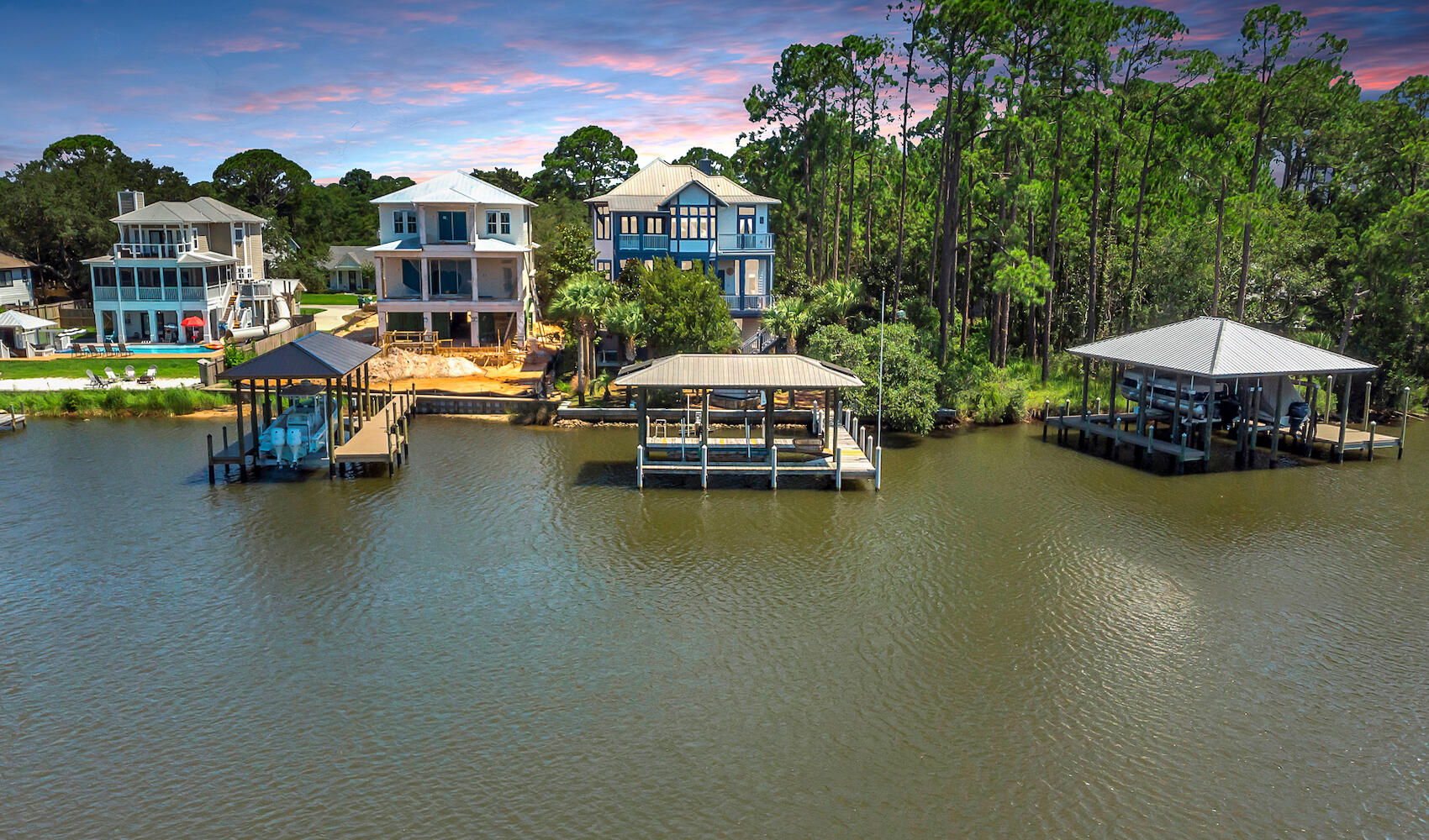 TURQUOISE BEACH - Residential