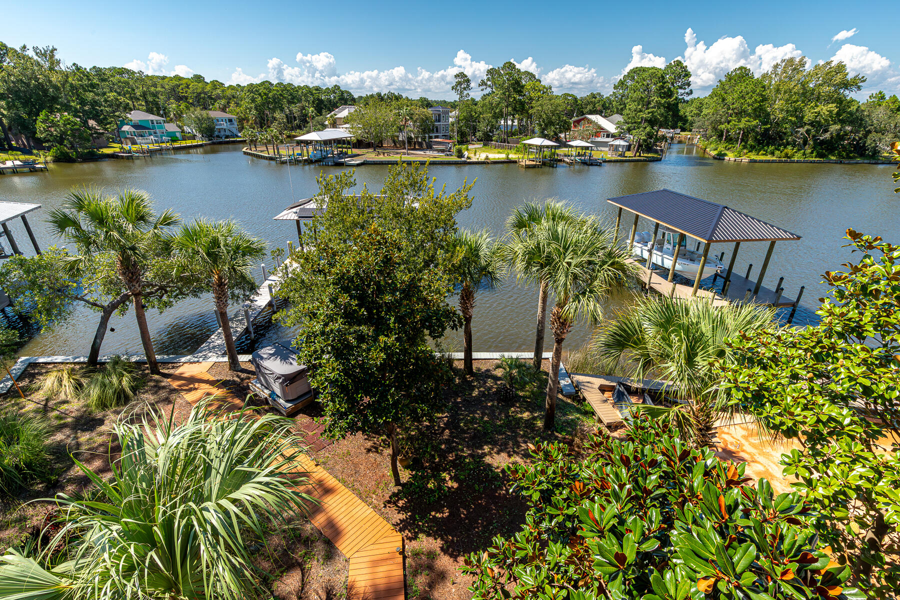 TURQUOISE BEACH - Residential