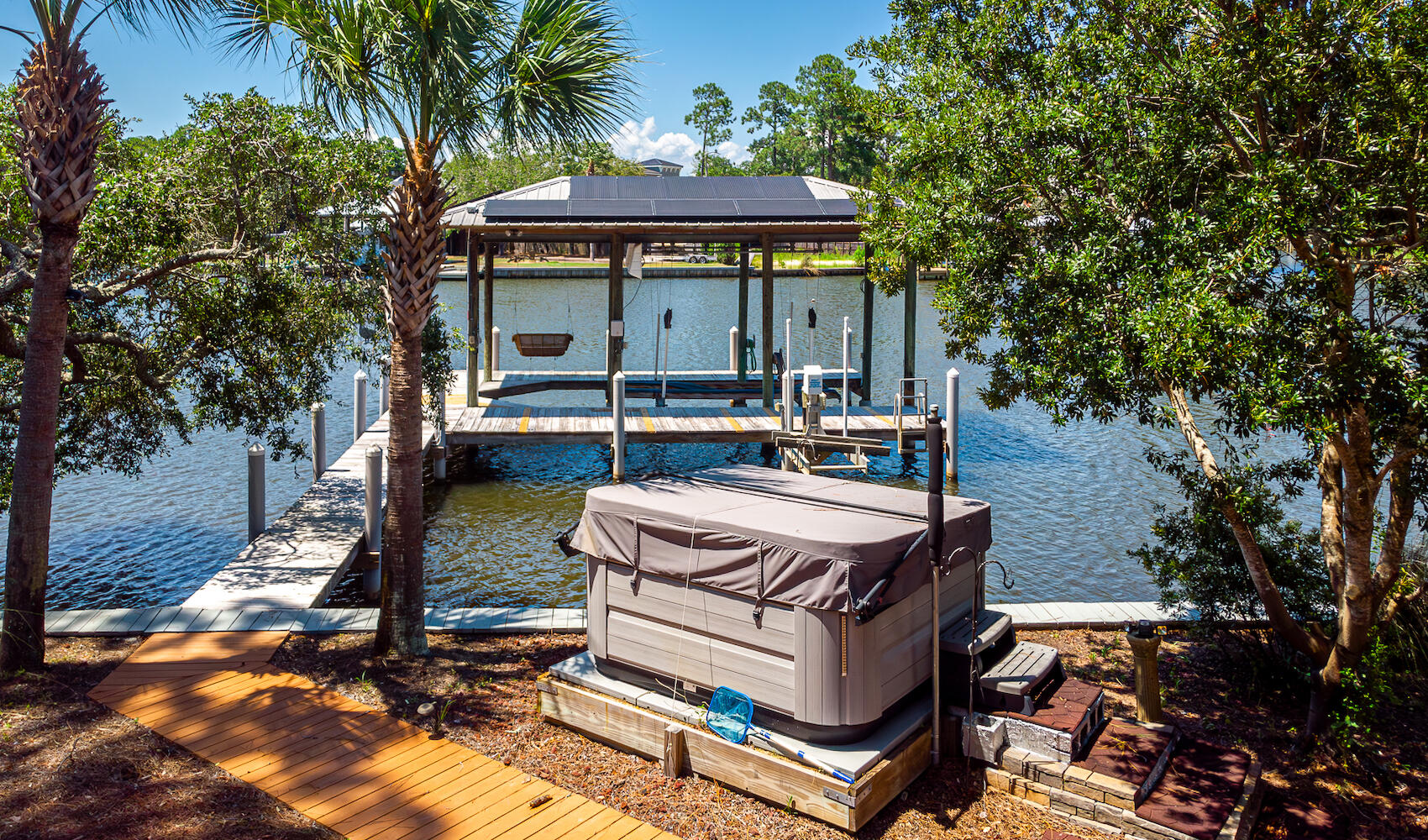 TURQUOISE BEACH - Residential