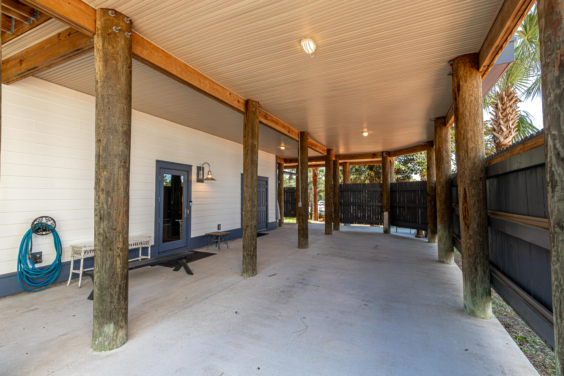 TURQUOISE BEACH - Residential