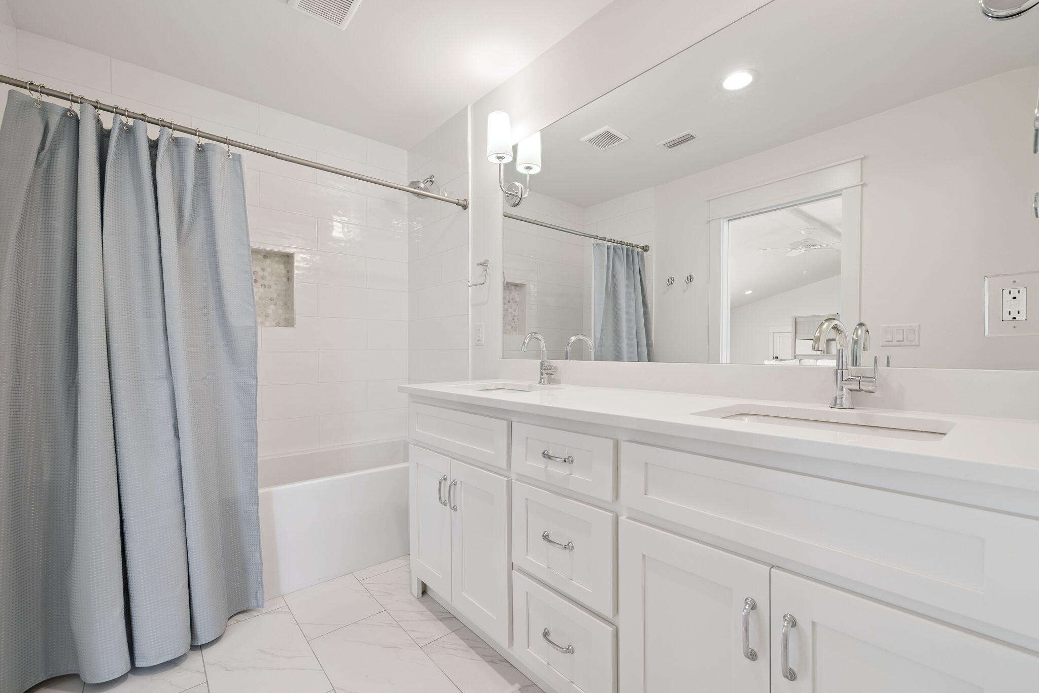 BLUE MOUNTAIN BEACH - Residential