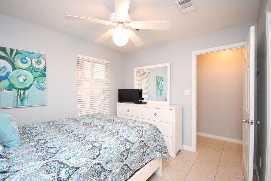 GULFVIEW 2 CONDO PH 2 - Residential Lease