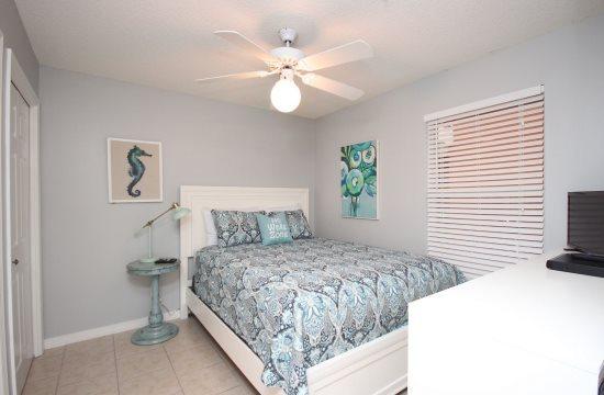 GULFVIEW 2 CONDO PH 2 - Residential Lease