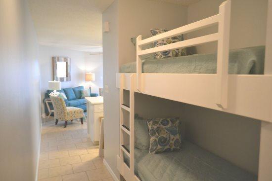 GULFVIEW 2 CONDO PH 2 - Residential Lease