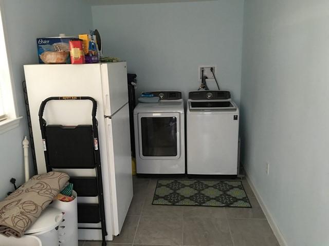 PORT DIXIE - Residential Lease