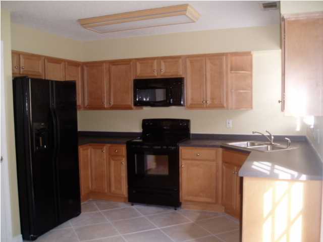 MONAHAN MANOR - Residential Lease