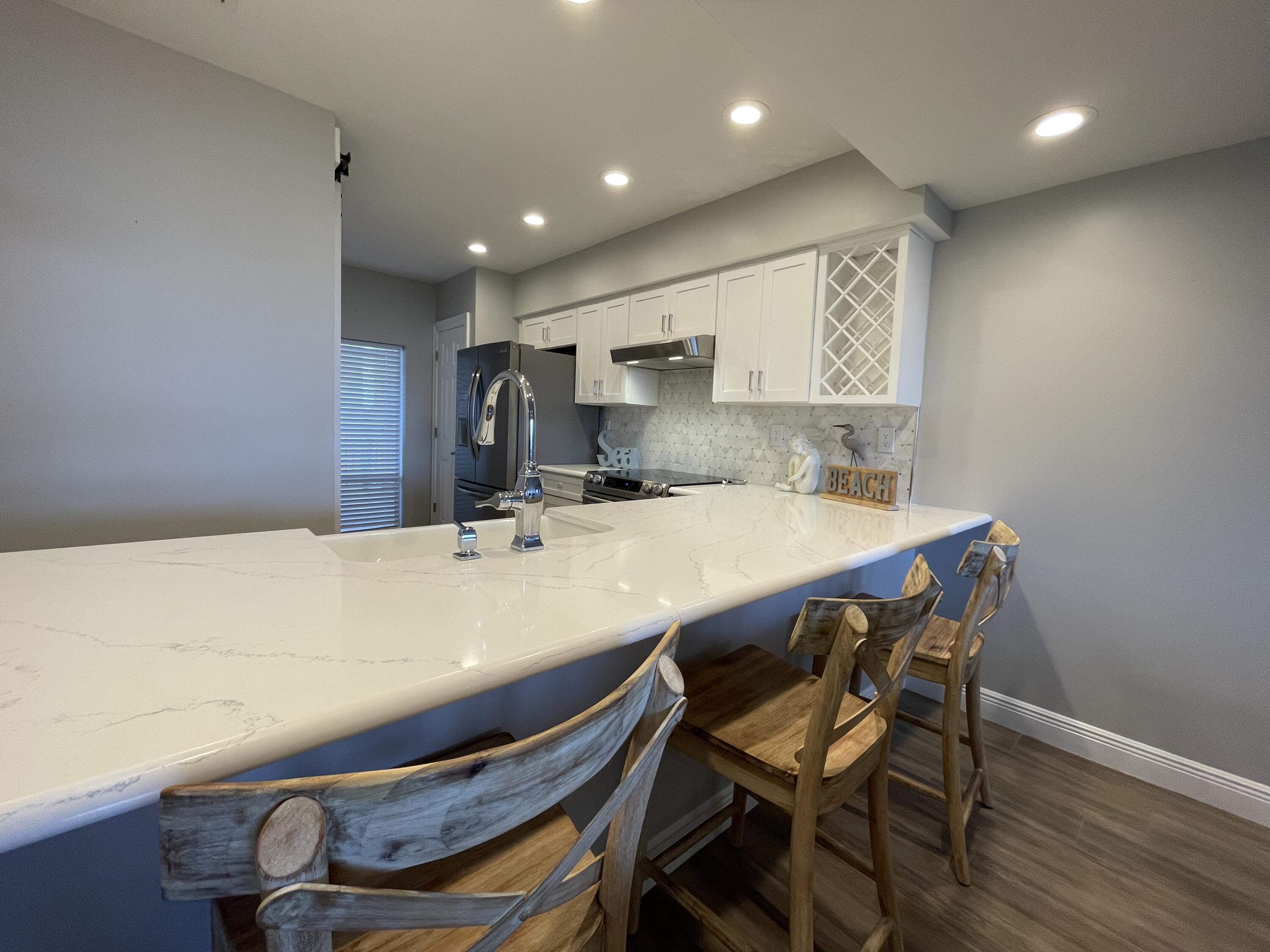 HIGH POINTE RESORT CONDO - Residential