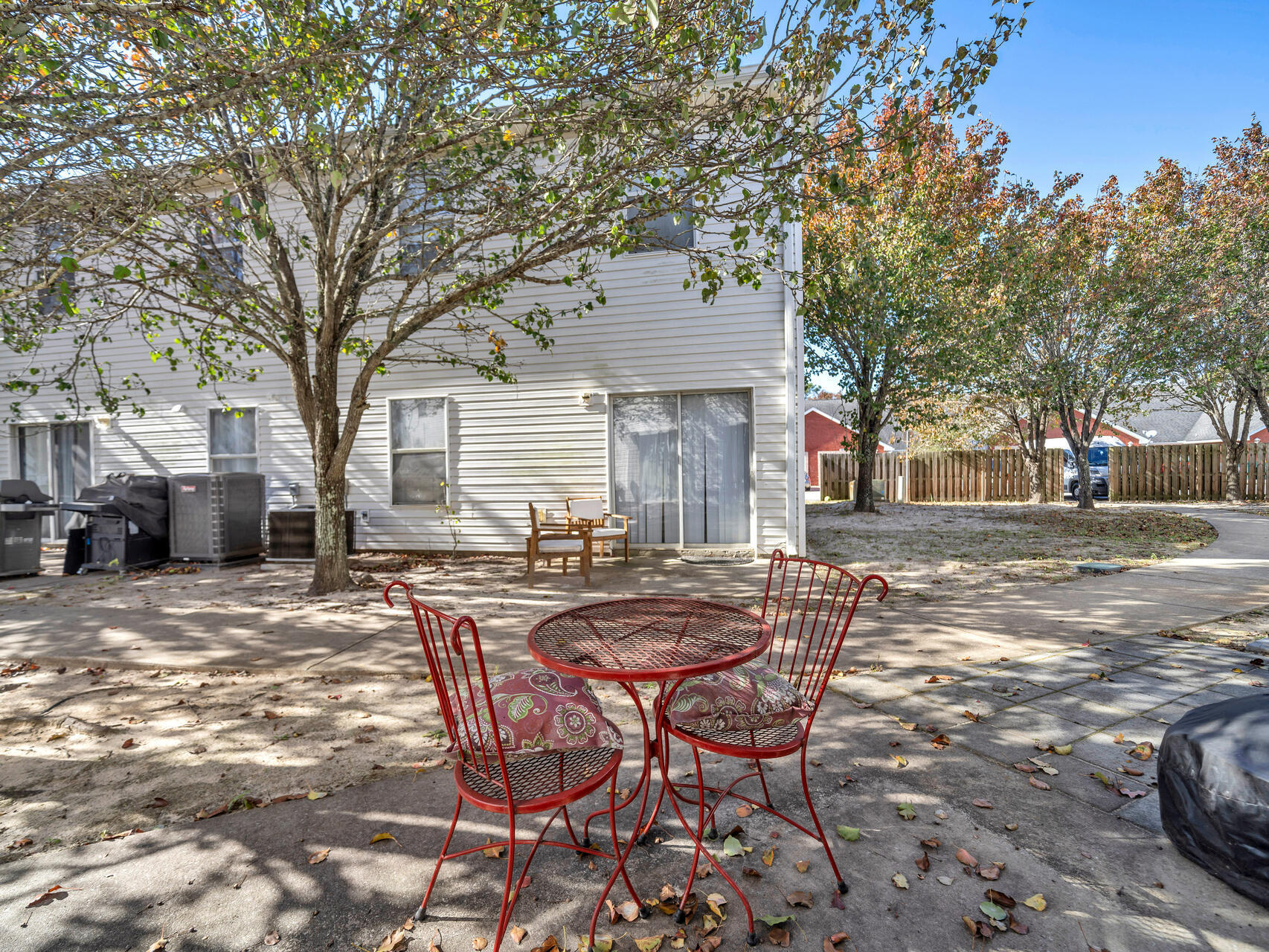 QUAIL LAKE - Residential