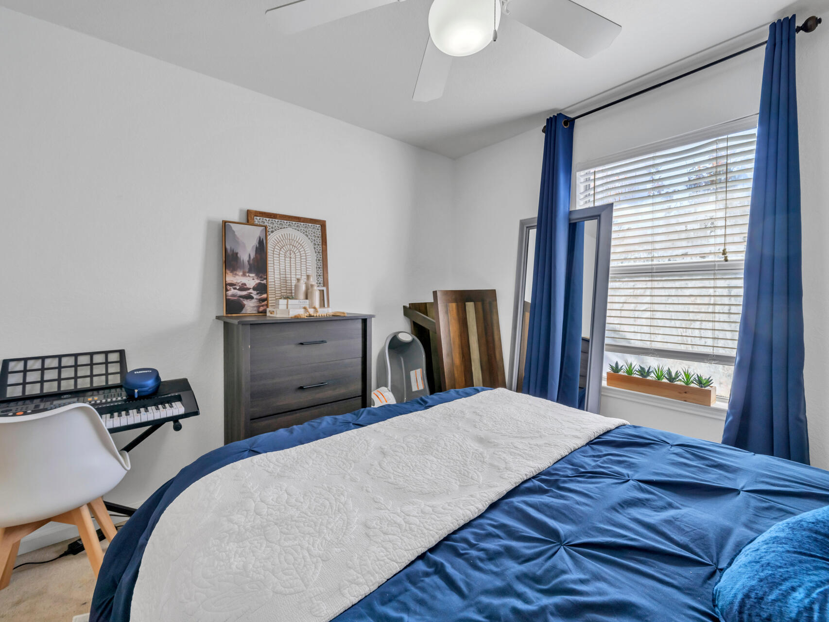QUAIL LAKE - Residential