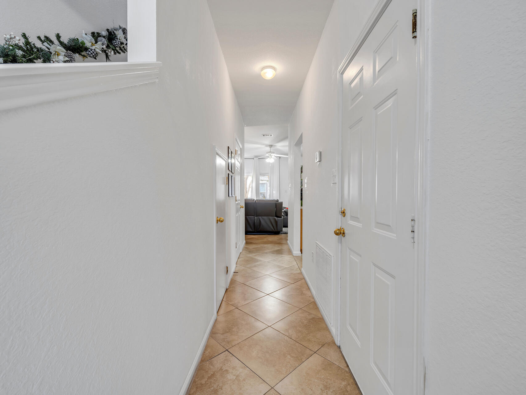 QUAIL LAKE - Residential