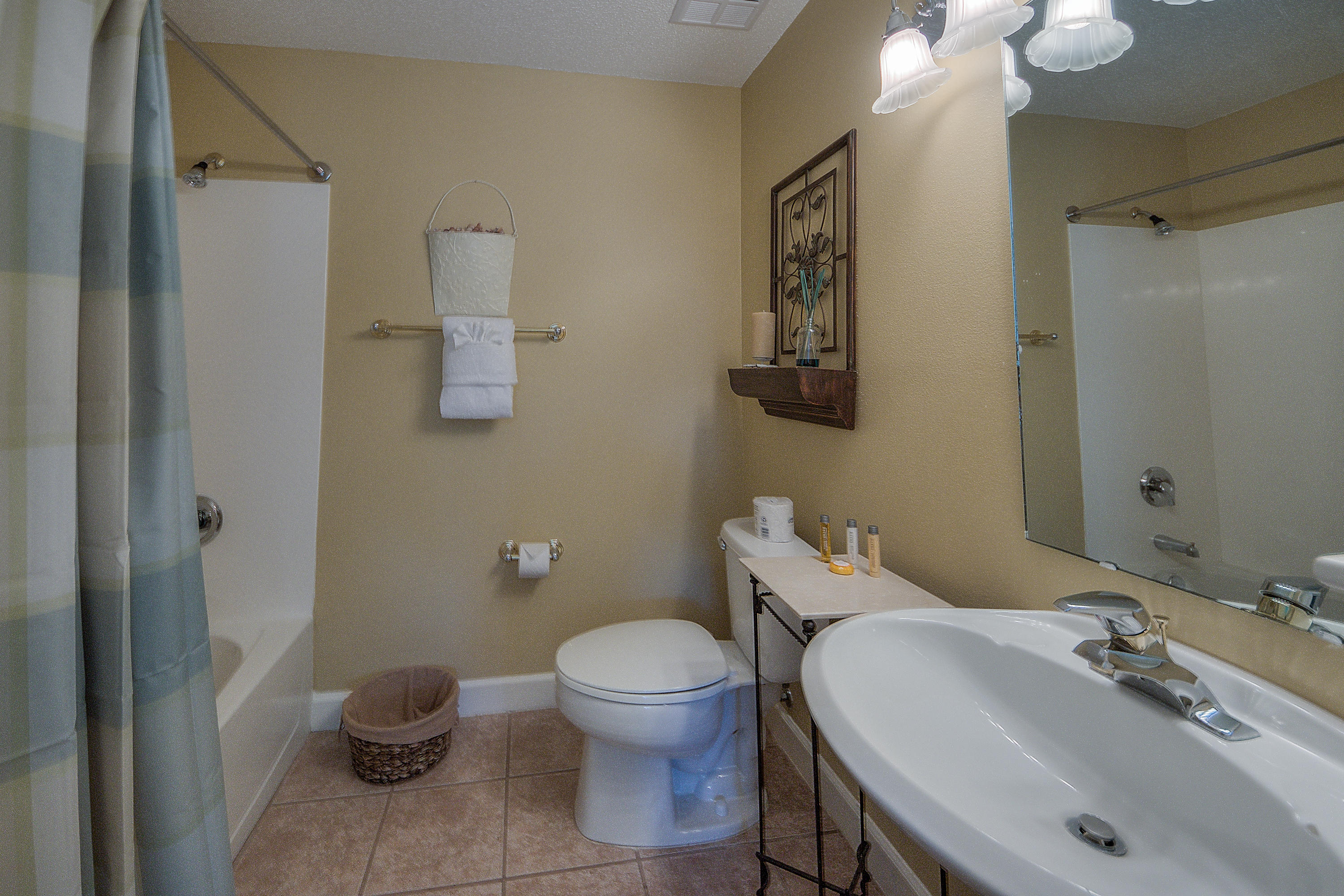 INN AT BLUE MOUNTAIN BEACH - Residential