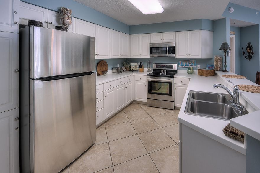 MOTIVATED SELLER.... PRICED REDUCED TODAY !!! SELLER WANTS IT ''SOLD'' paid $520,000... Great Buy.ENJOY THE GULF BREEZE FROM THE TWO PRIVATE BALCONIES OF THIS WELL MAINTAINED UNIT!! MEMBERSHIP INCLUDES BEACH, POOL, HOT TUB, ELEGANT ATRIUM, FITNESS STUDIO...SPACIOUS 1600 SQUARE FOOT 3 BEDROOM/3 BATH UNIT... LOCATED IN POPULAR AND PRESTIGIOUS AREA OFF HIGHWAY 30-A!!!