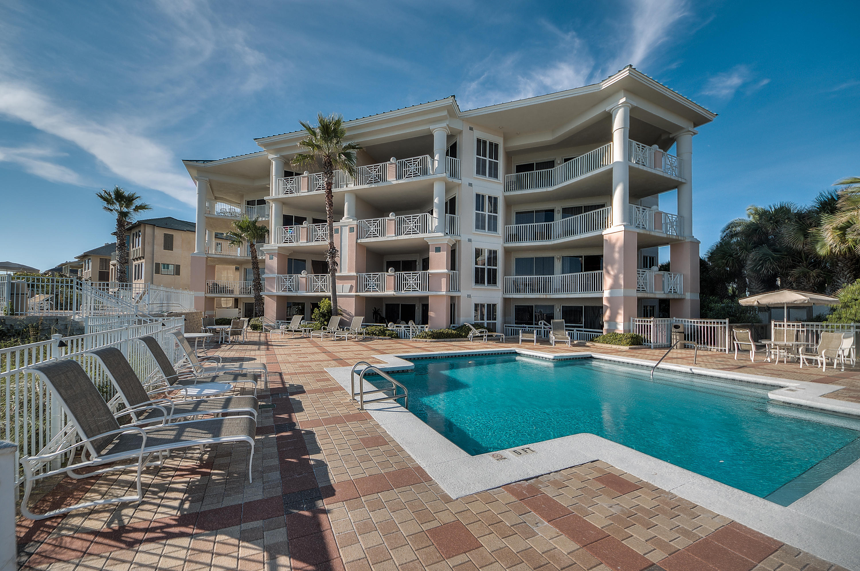 INN AT BLUE MOUNTAIN BEACH - Residential