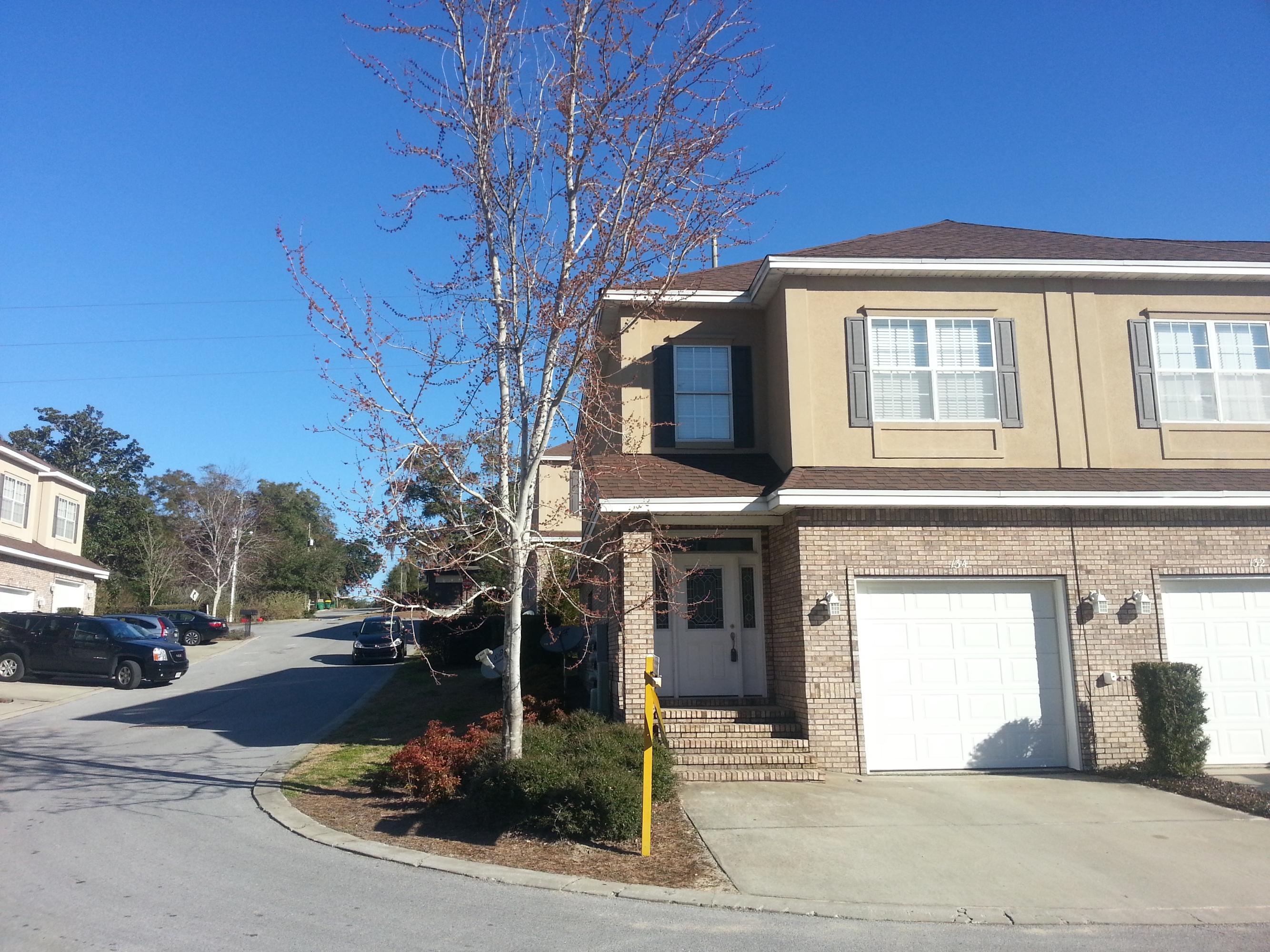 WALTON OAKS - Residential