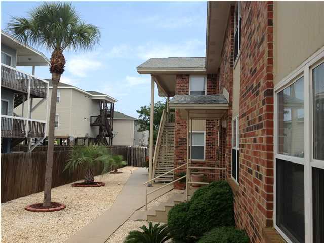 ISLAND MARK - Residential Lease